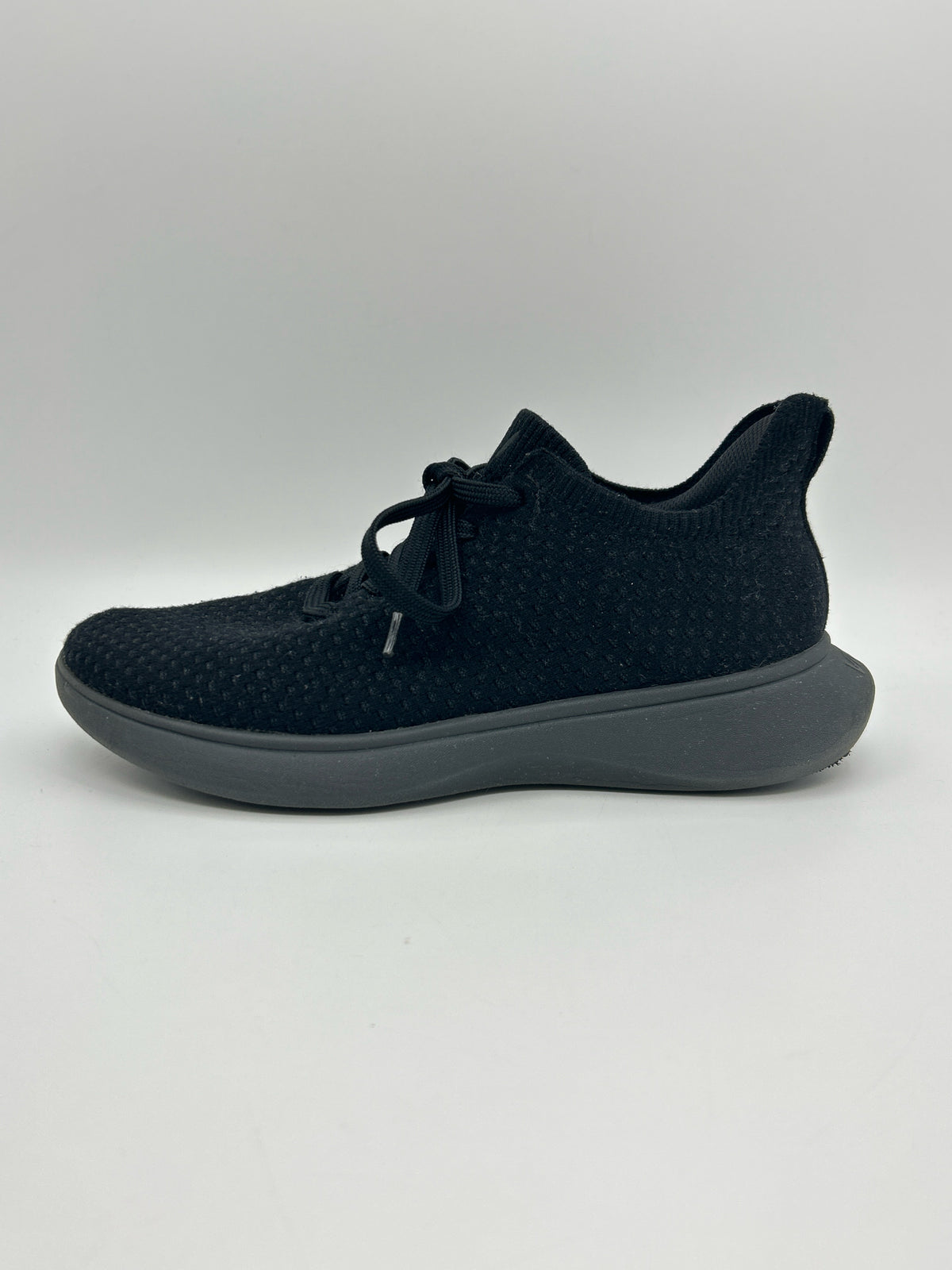 VIVAIA Size 41/10 Black Women Sneakers