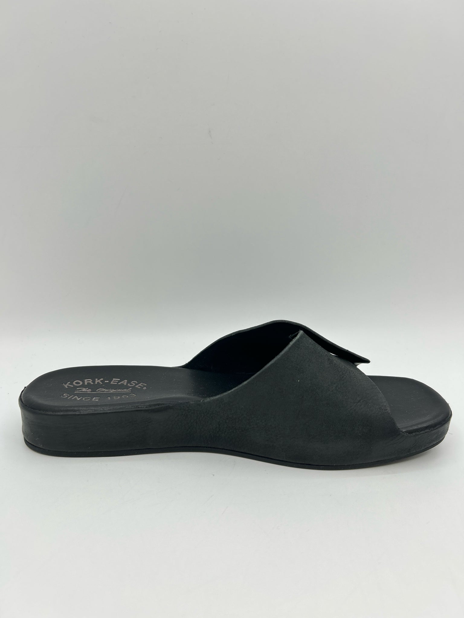 KORK EASE Size 8M Black Women Sandal