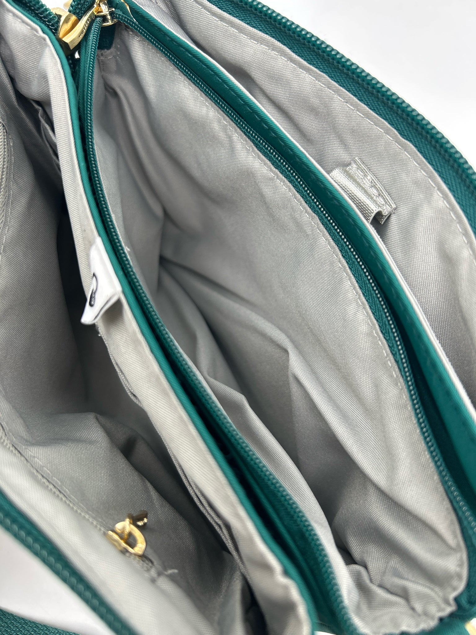 BAGGALLINI Emerald Women Purse