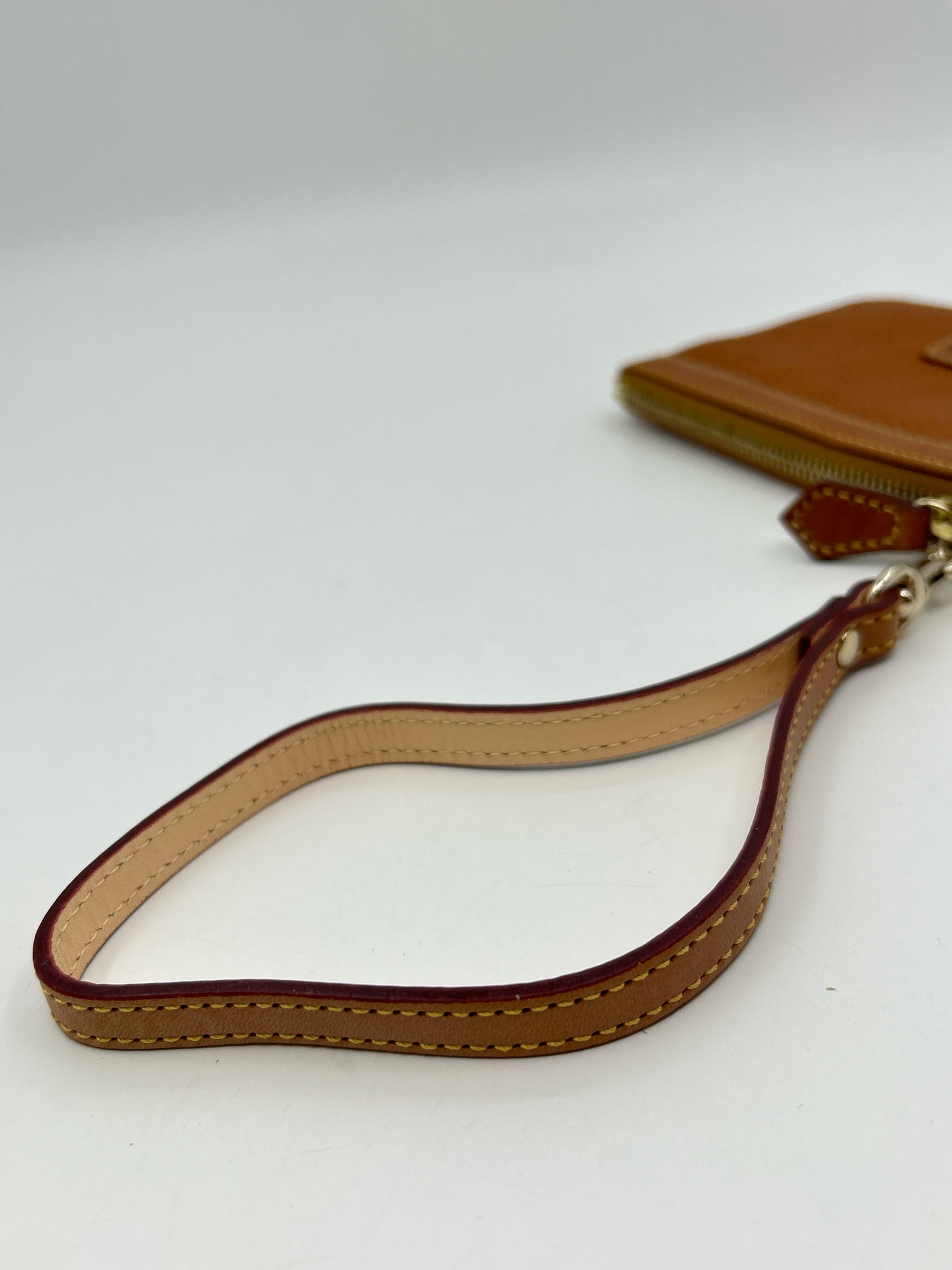 DOONEY & BOURKE Camel Women Wristlet