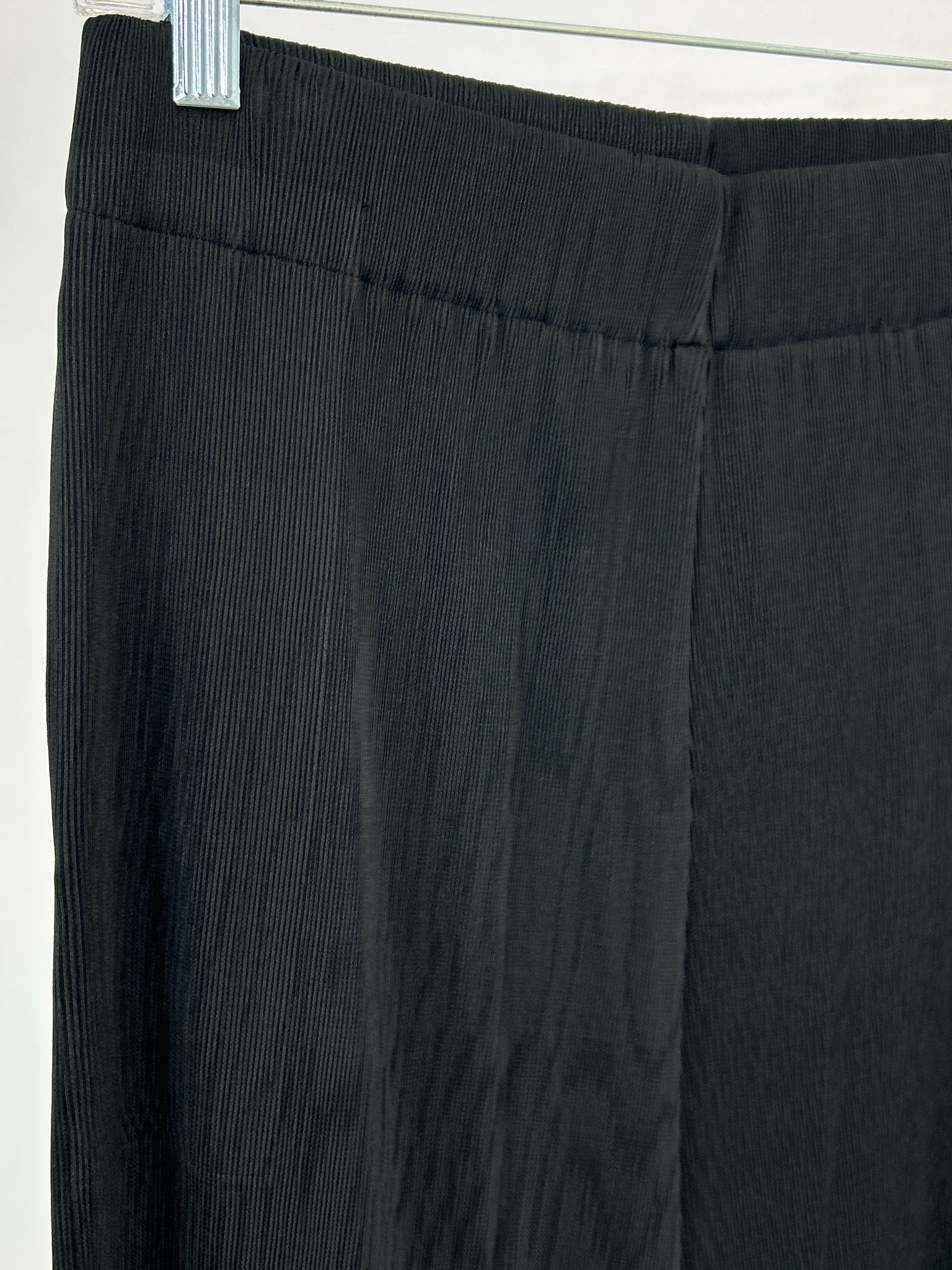 OLIVIA BY HABITAT CLOTHES Size S Black Women Pants