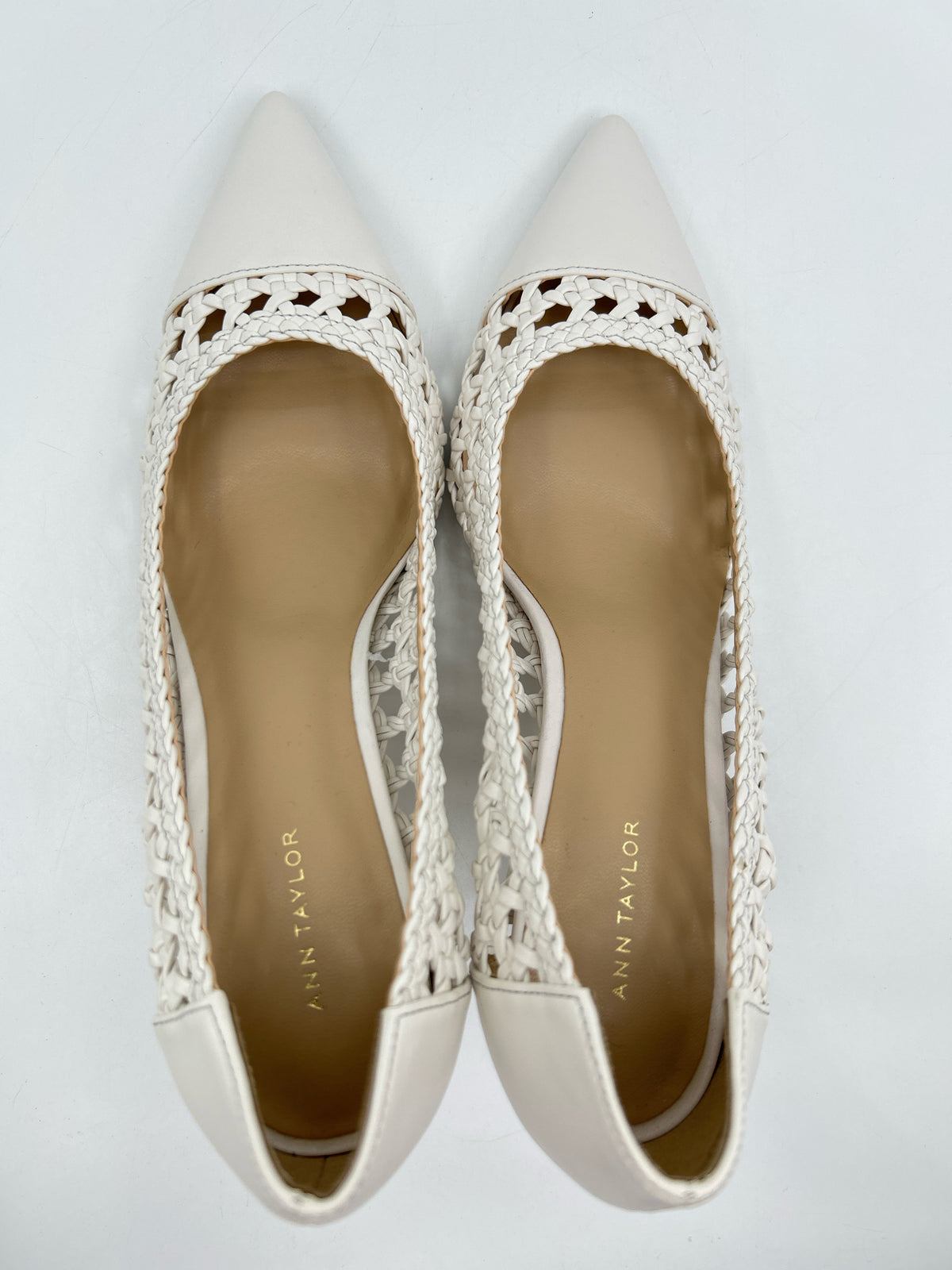 ANN TAYLOR Size 6.5 White Women Pumps