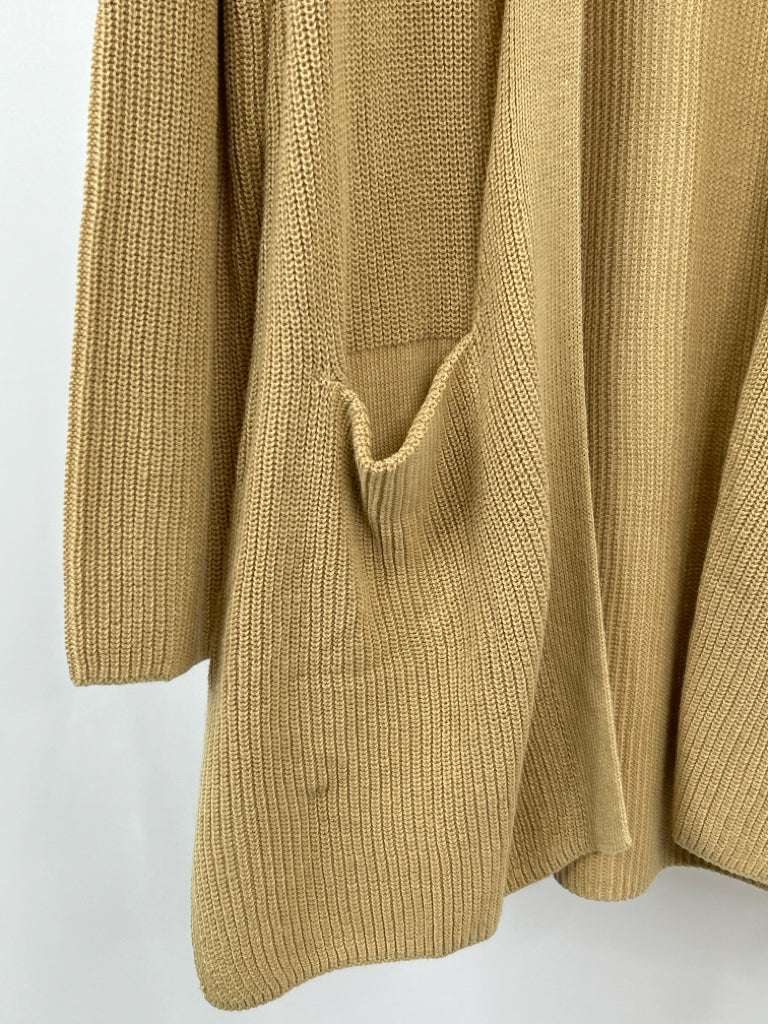 GAP Size M Maize Cardigan NWT