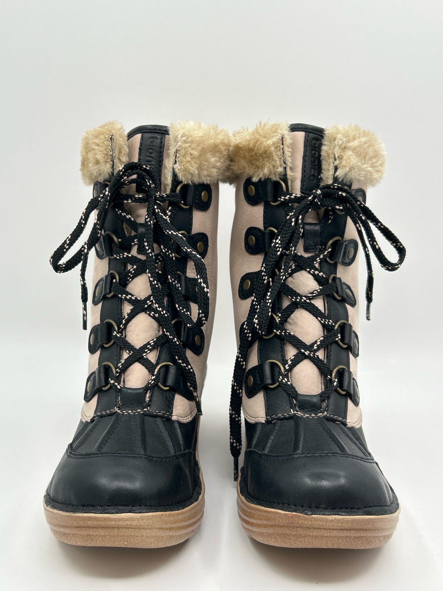 Bionica Size 7.5M CREAM AND BLACK Women Boots