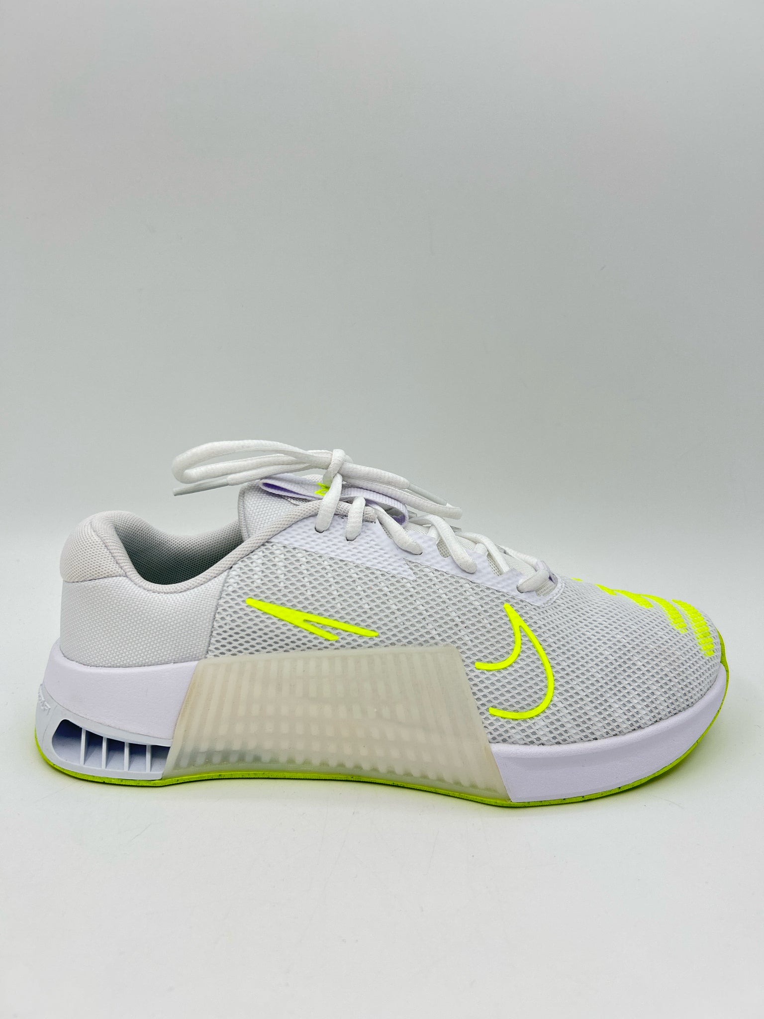 NIKE Size 9.5 White Women Sneakers
