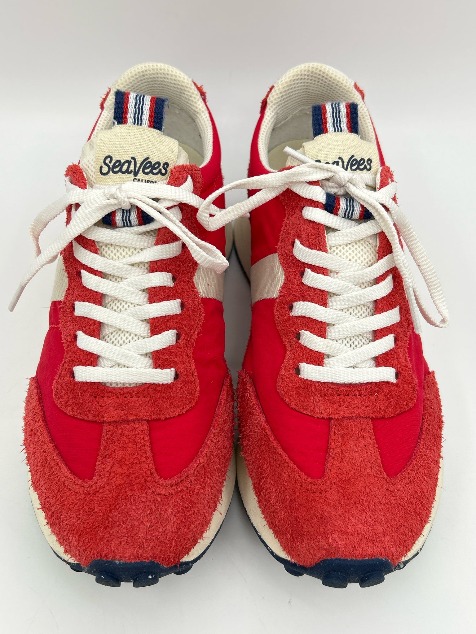 SEAVEES Size 7.5 red and white Women Sneakers