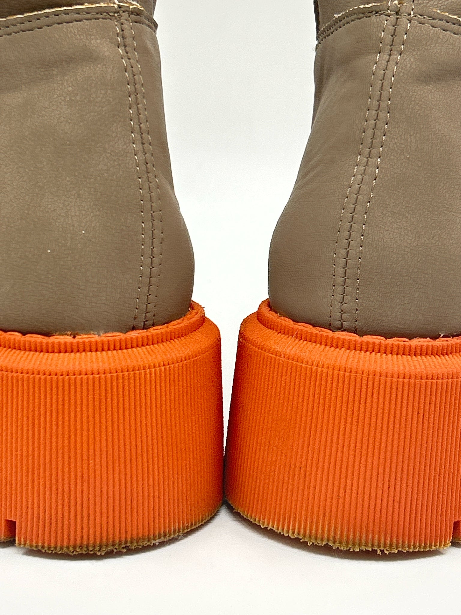 FREE PEOPLE Size 36 Taupe Women Boots