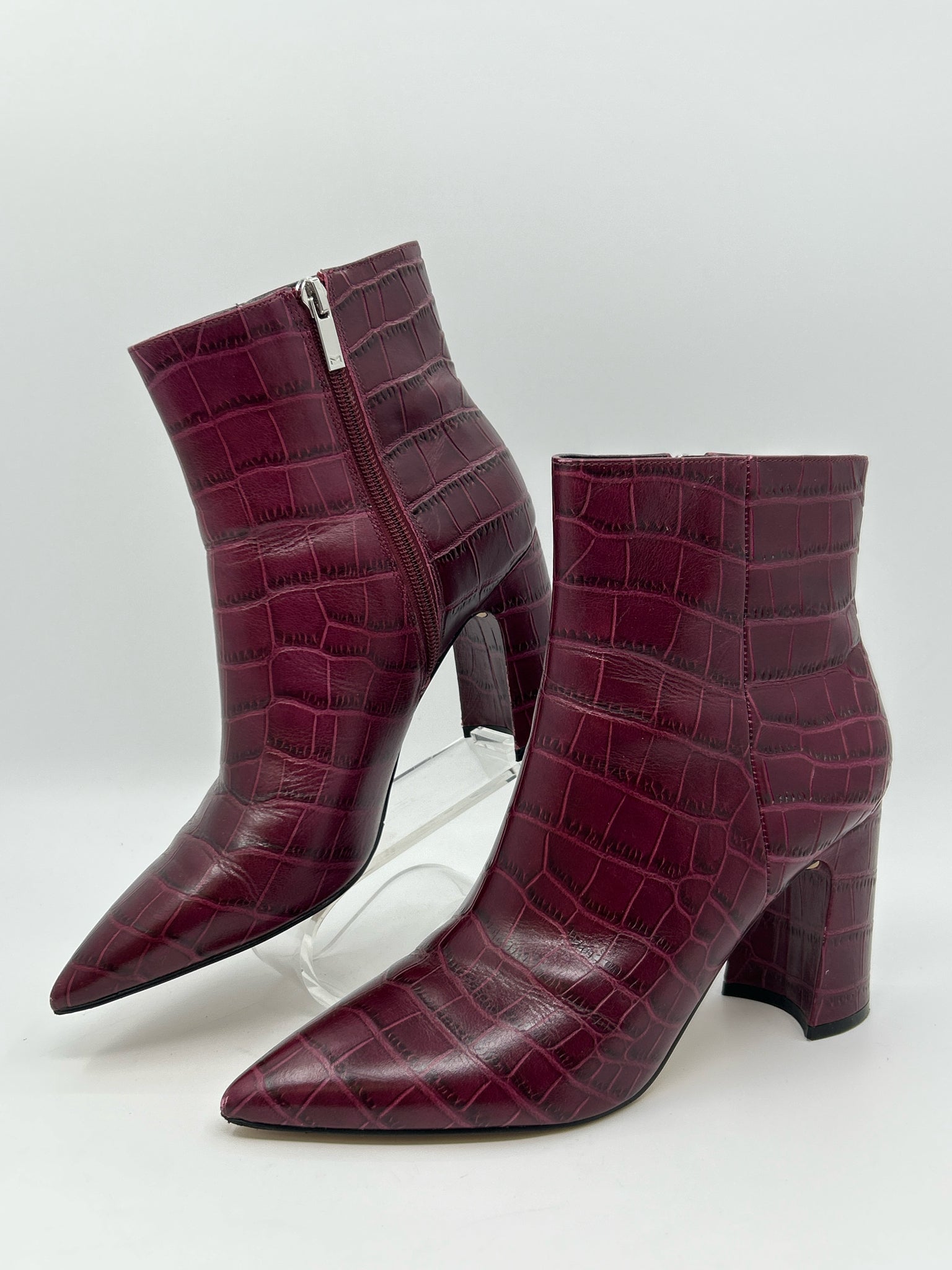 MARC FISHER Size 8.5M Burgundy Women Booties