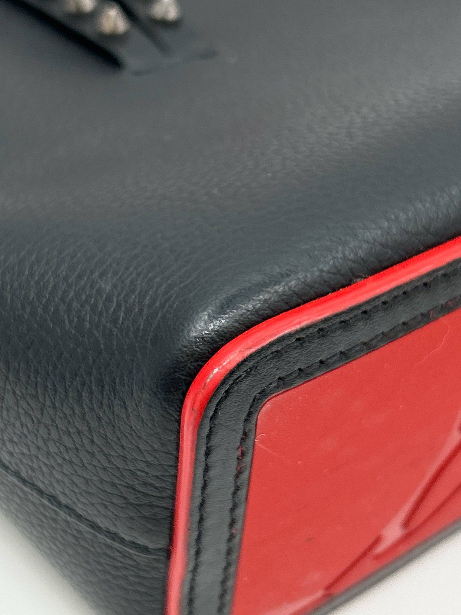 CHRISTIAN LOUBOUTIN Black Women Purse