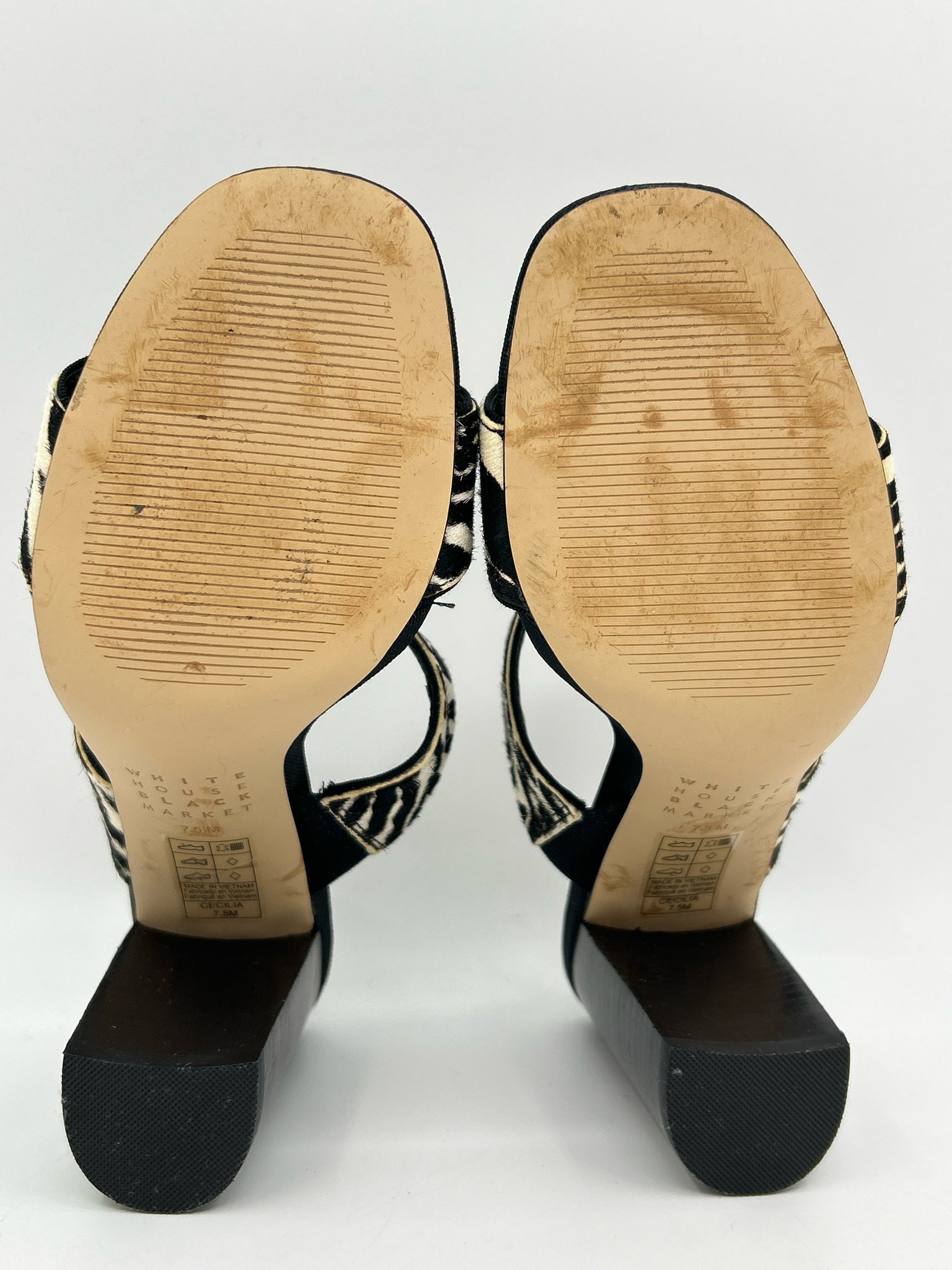White House Black Market Size 7.5 Black & White Women Sandal