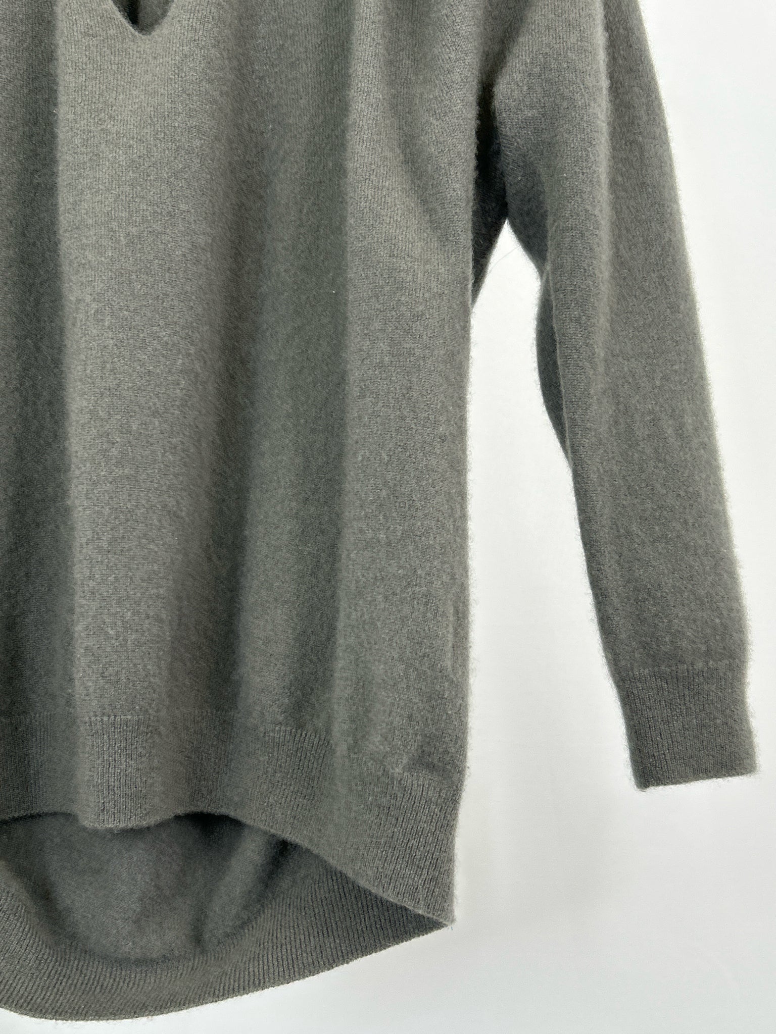 EVAM EVA Size M Taupe Gray Women Sweater