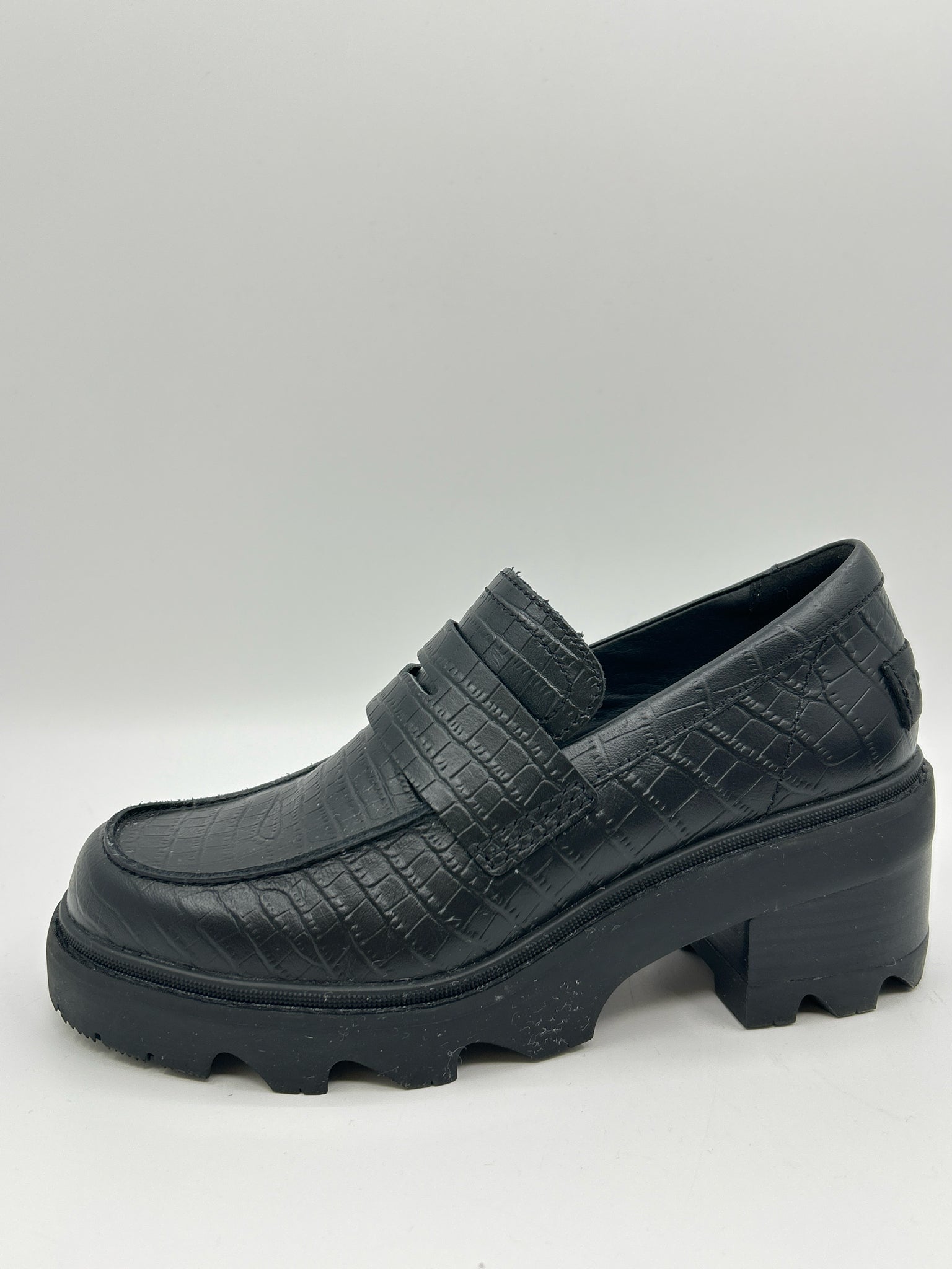 SOREL Size 7.5 Black Women Loafer