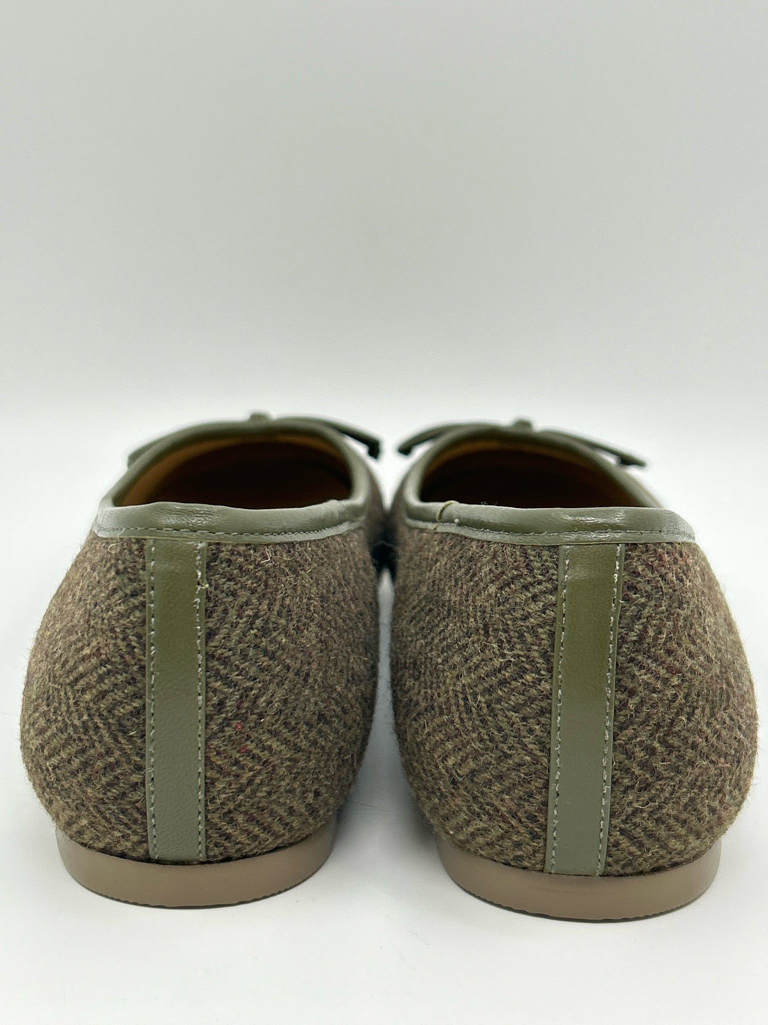 TALBOTS Size 10M OLIVE GREEN Women Flats