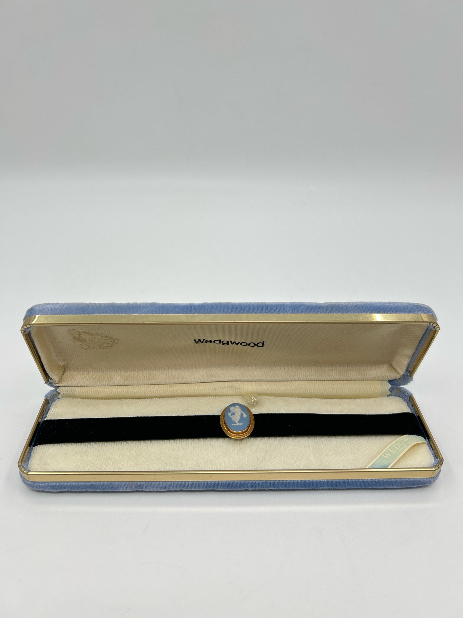 WEDGWOOD BLACK AND BLUE Necklace