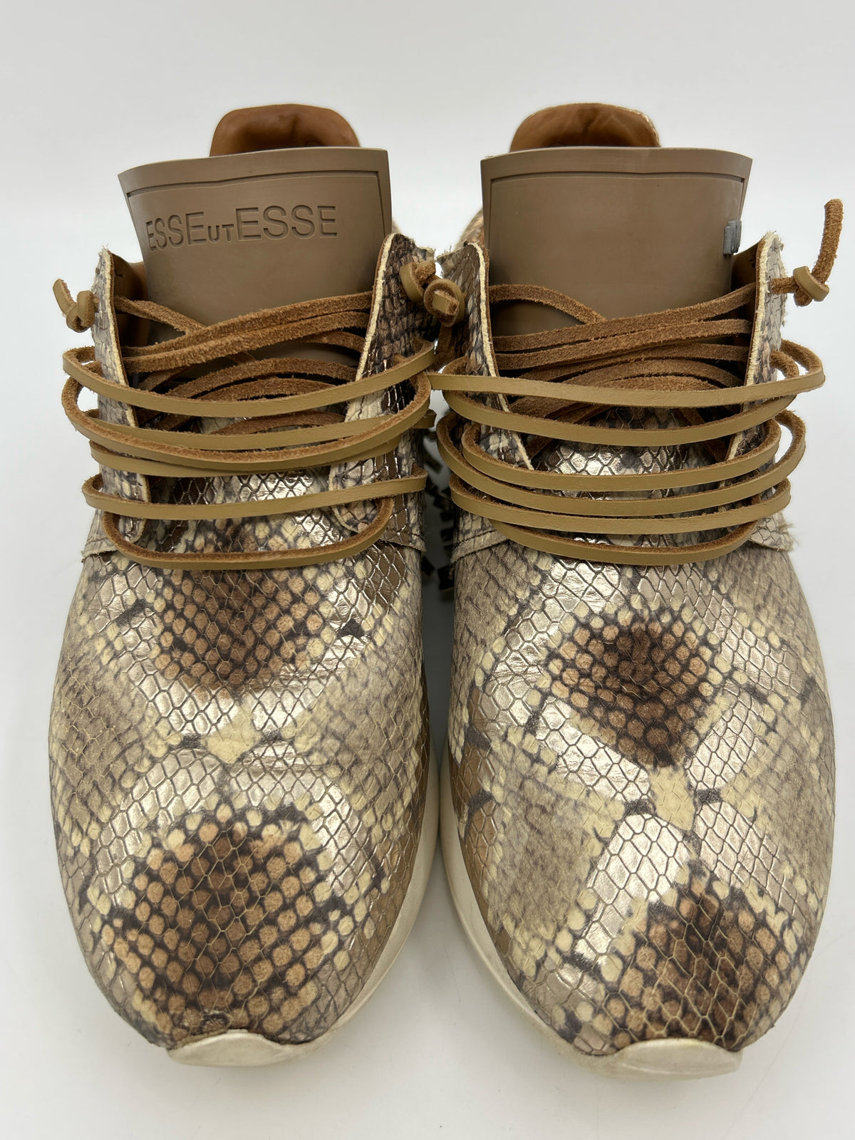 ESSEUTESSE Size 38 OYSTER Women Sneakers