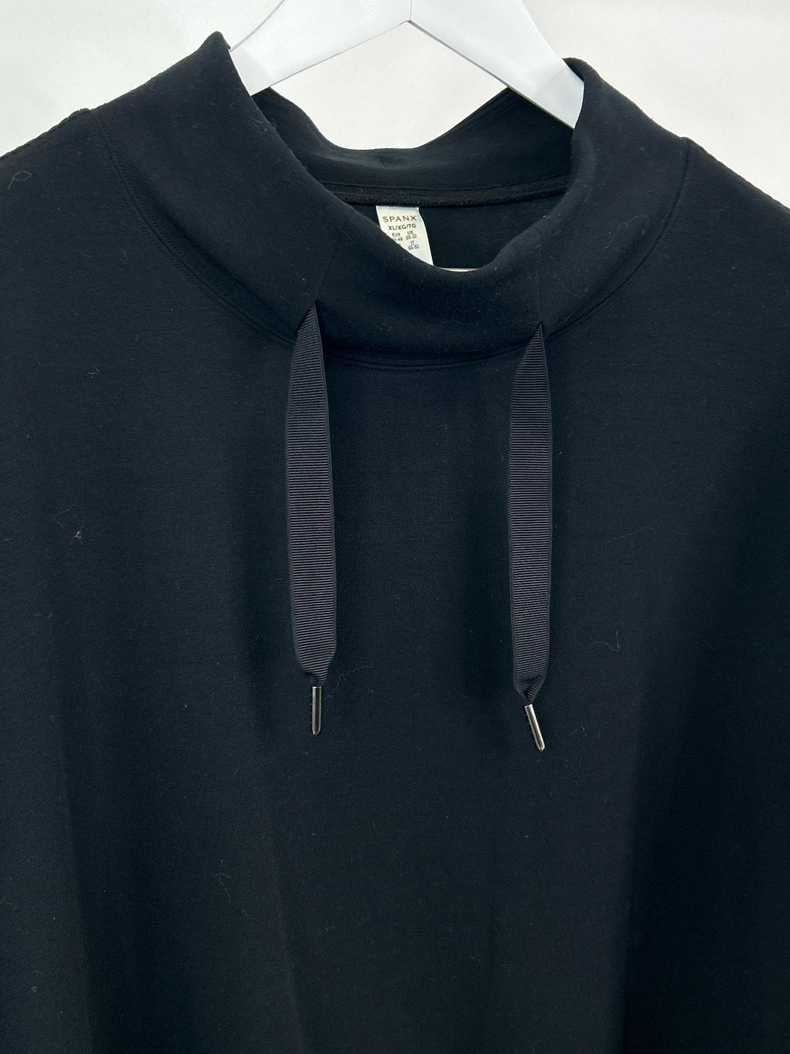 SPANX Size XL Black Women Pullover