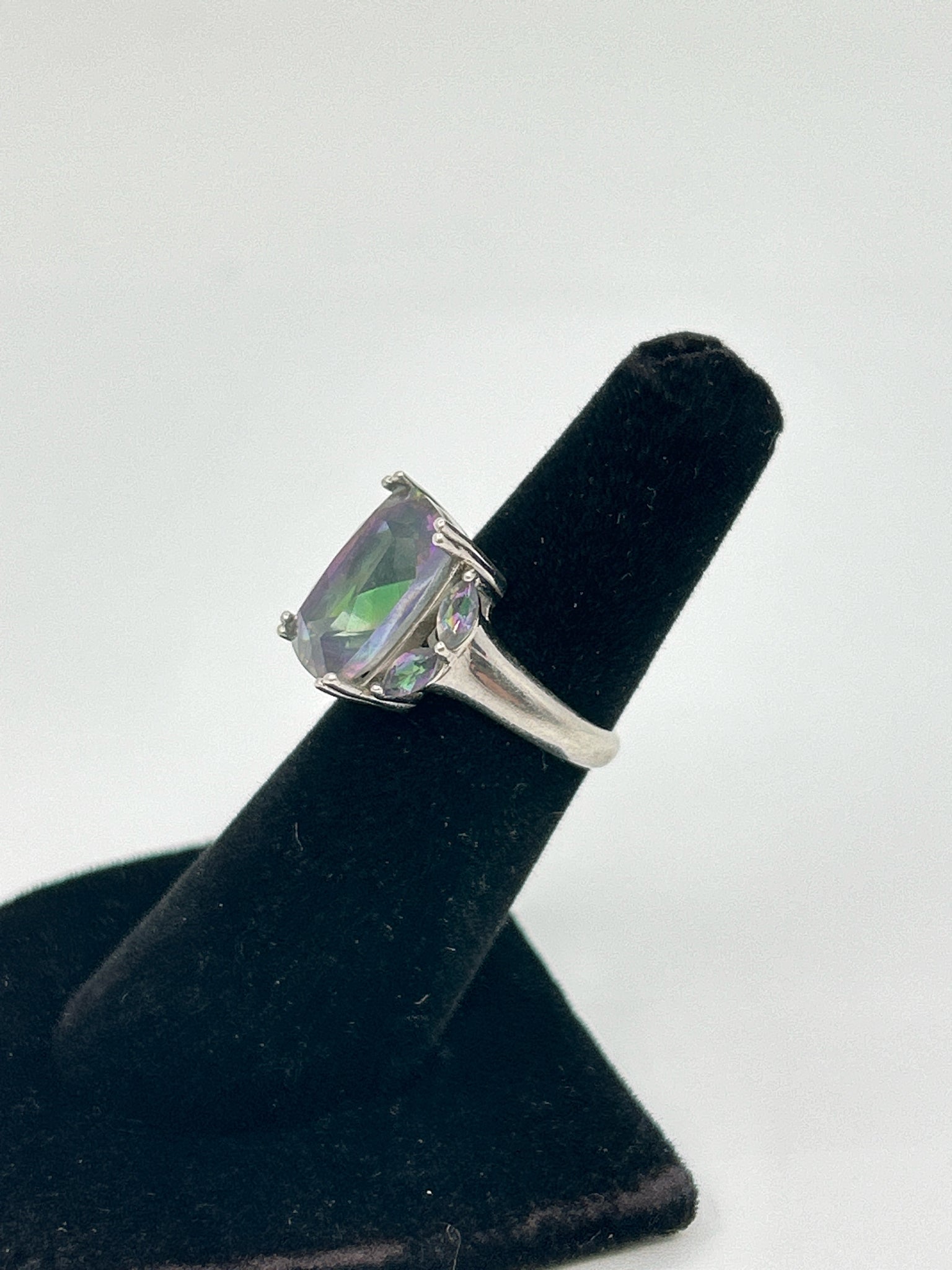 DK JEWELERS Sterling Silver Size 5 Ring