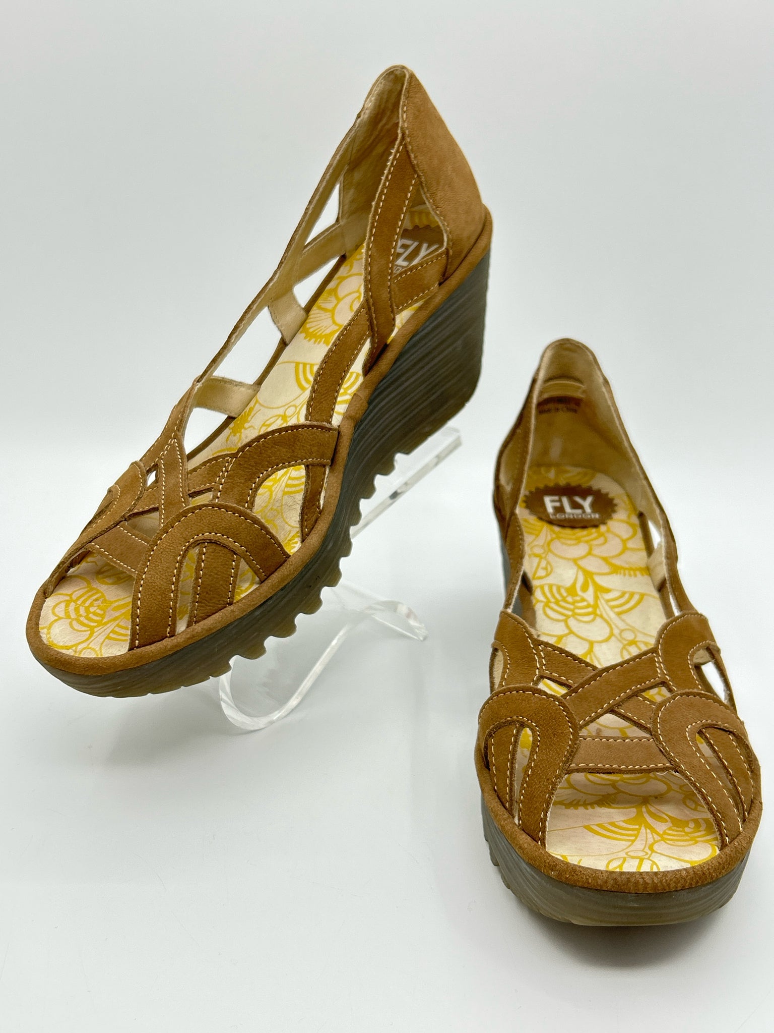 FLY LONDON Size 40/10 Taupe Women Sandal