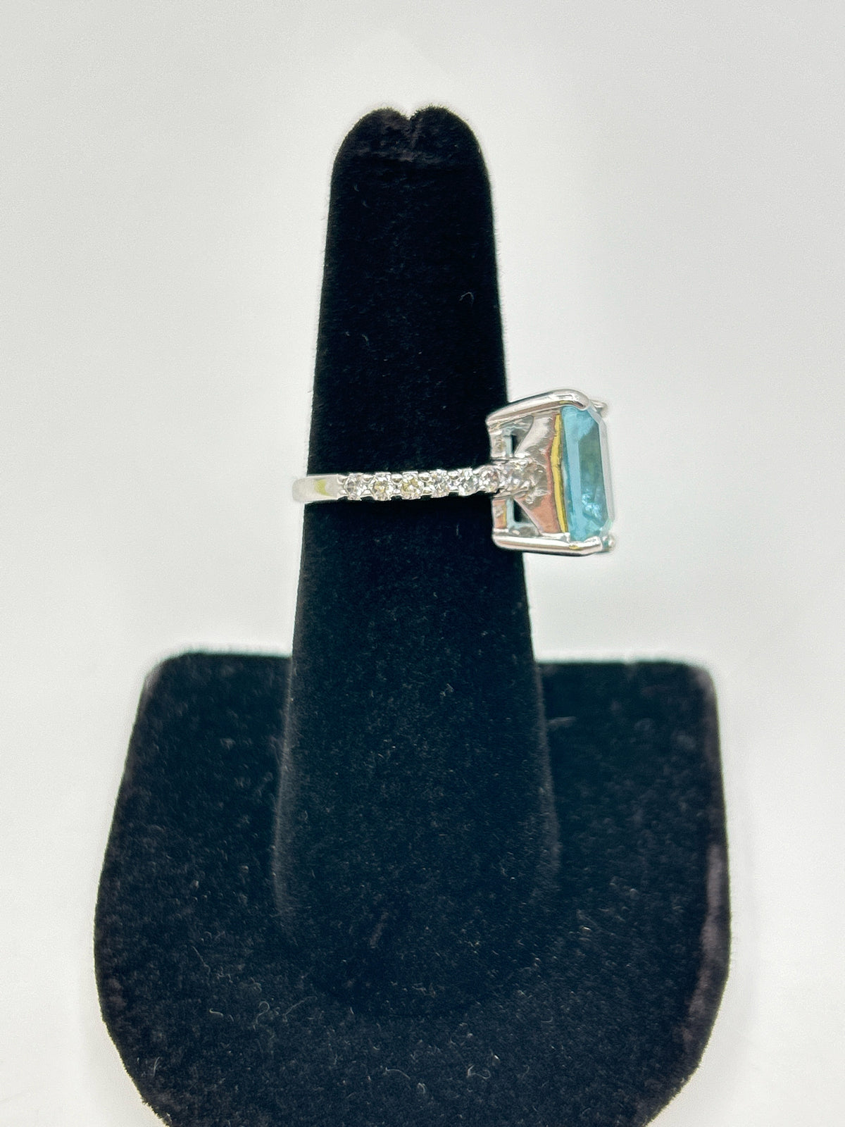 NO BRAND AQUA Ring