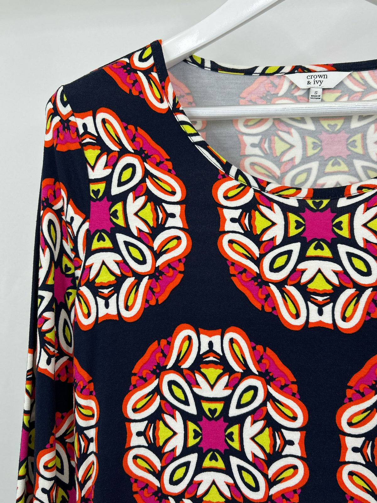 CROWN & IVY Size S Navy Print Women Dress