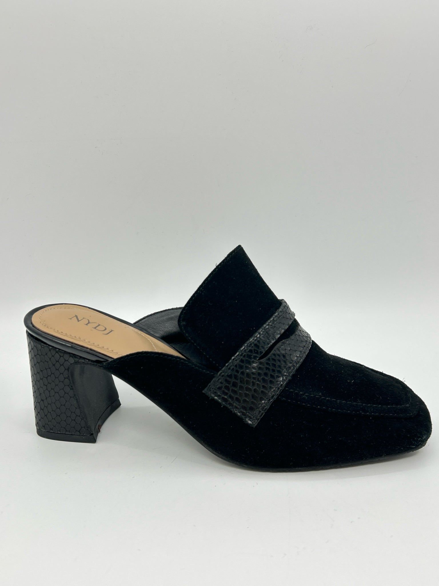 NYDJ Size 8M Black Women Flats