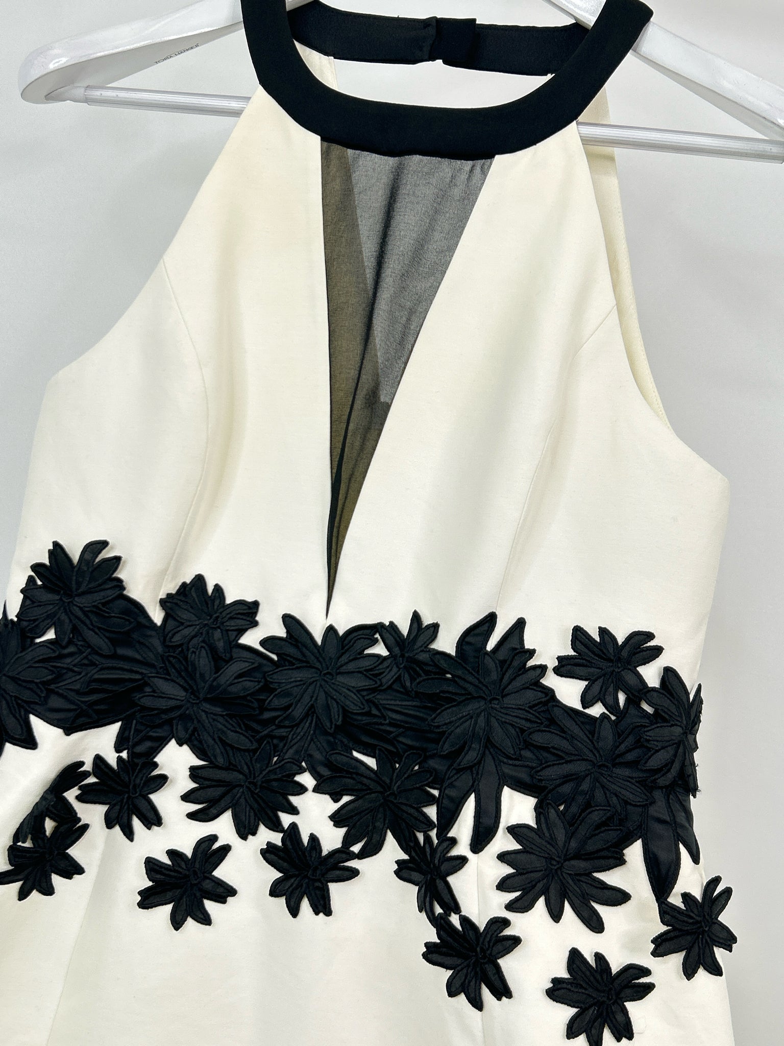 HALSTON HERITAGE Size 6 White and black Women Dress