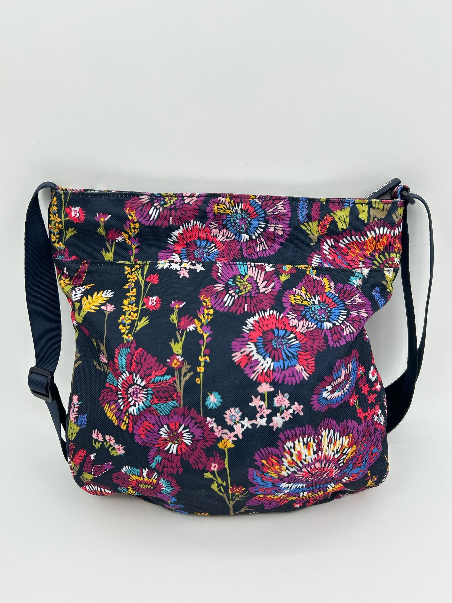 VERA BRADLEY NAVY FLORAL Women Purse