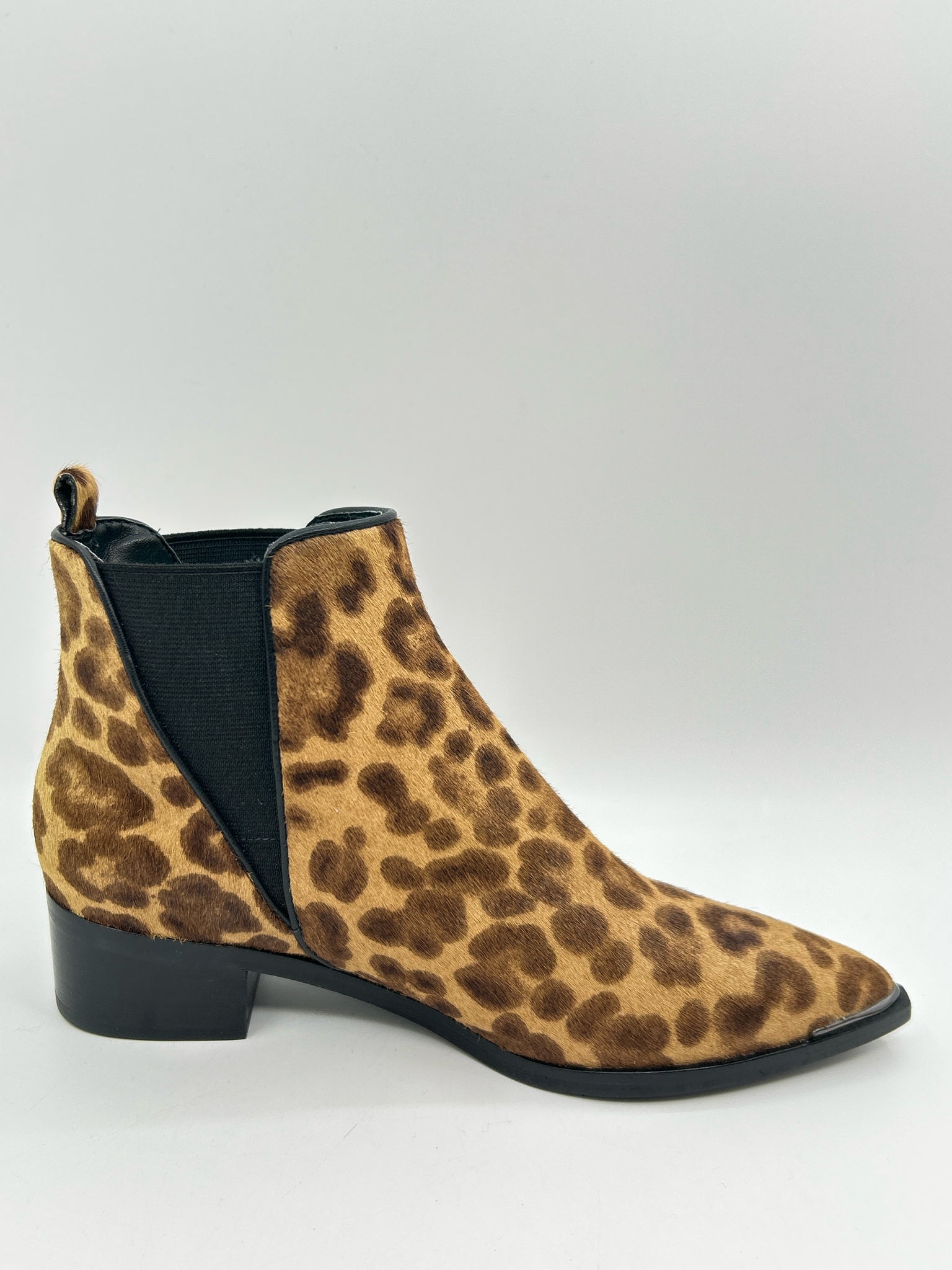 MARC FISHER Size 6.5M Animal Print Women Booties