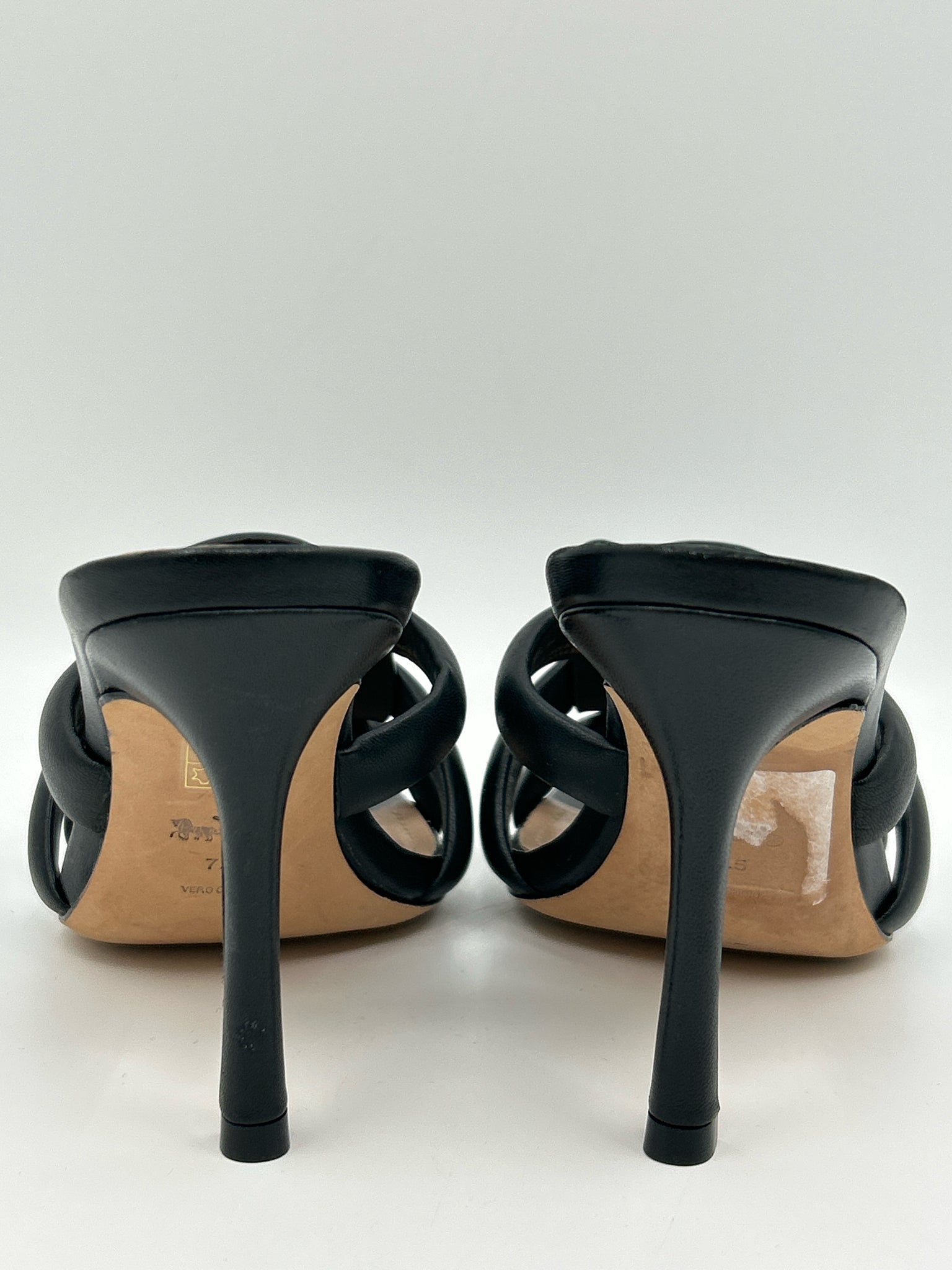 COACH Size 7.5B Black Women Sandal