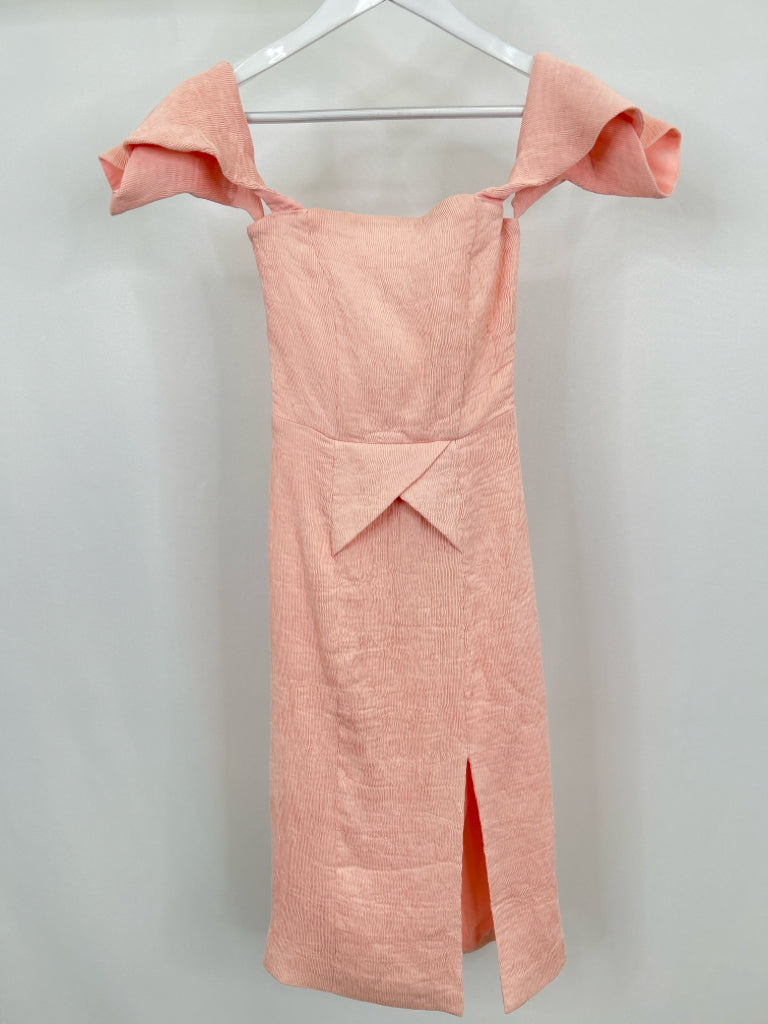 Elliatt Size XS Peach Women's Dress