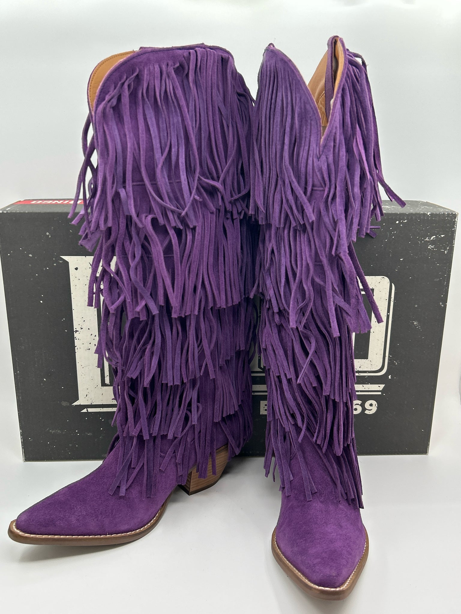 DINGO Size 8.5M Purple Women Boots