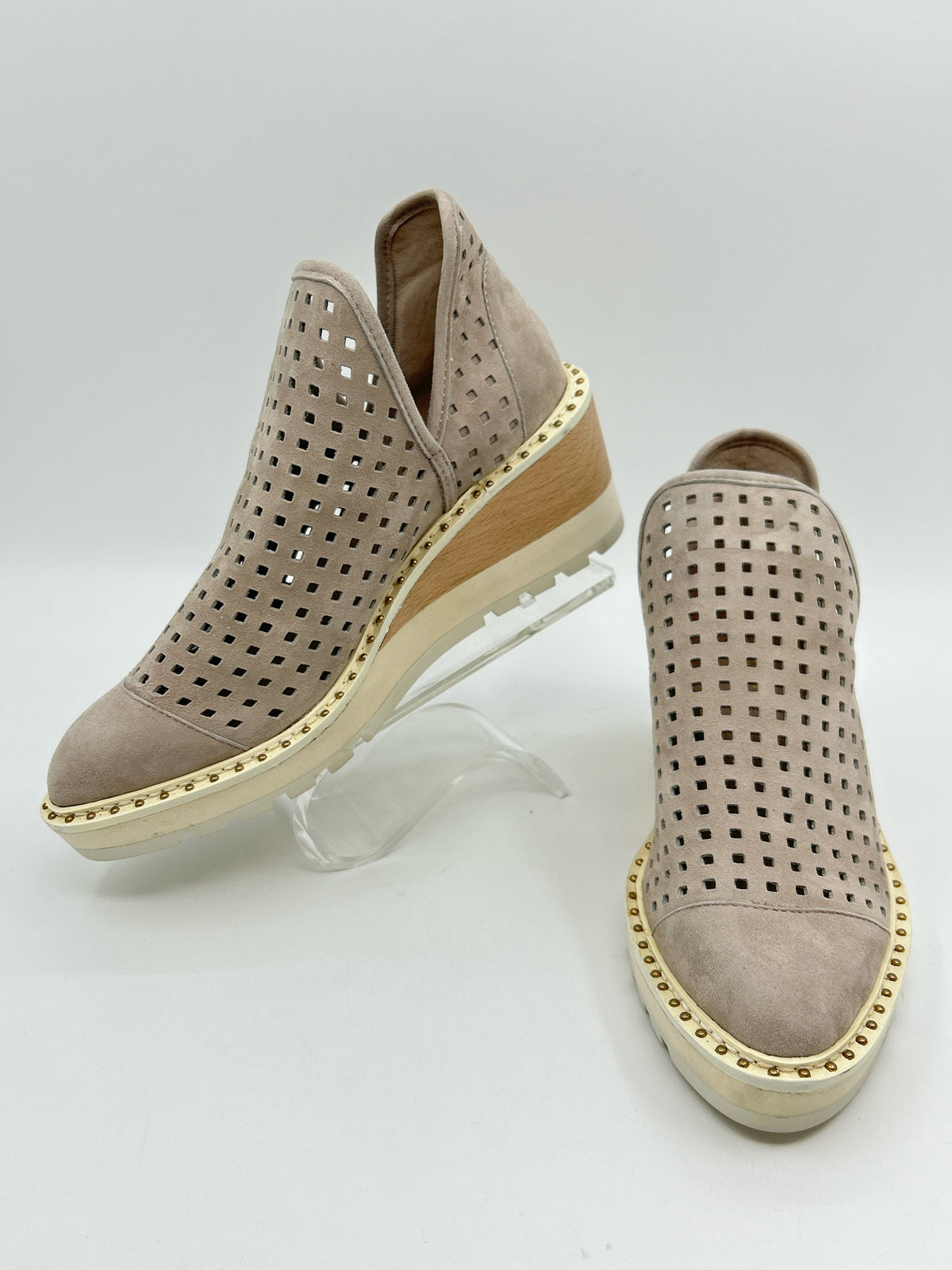 CECELIA Size 6M Taupe Women Booties