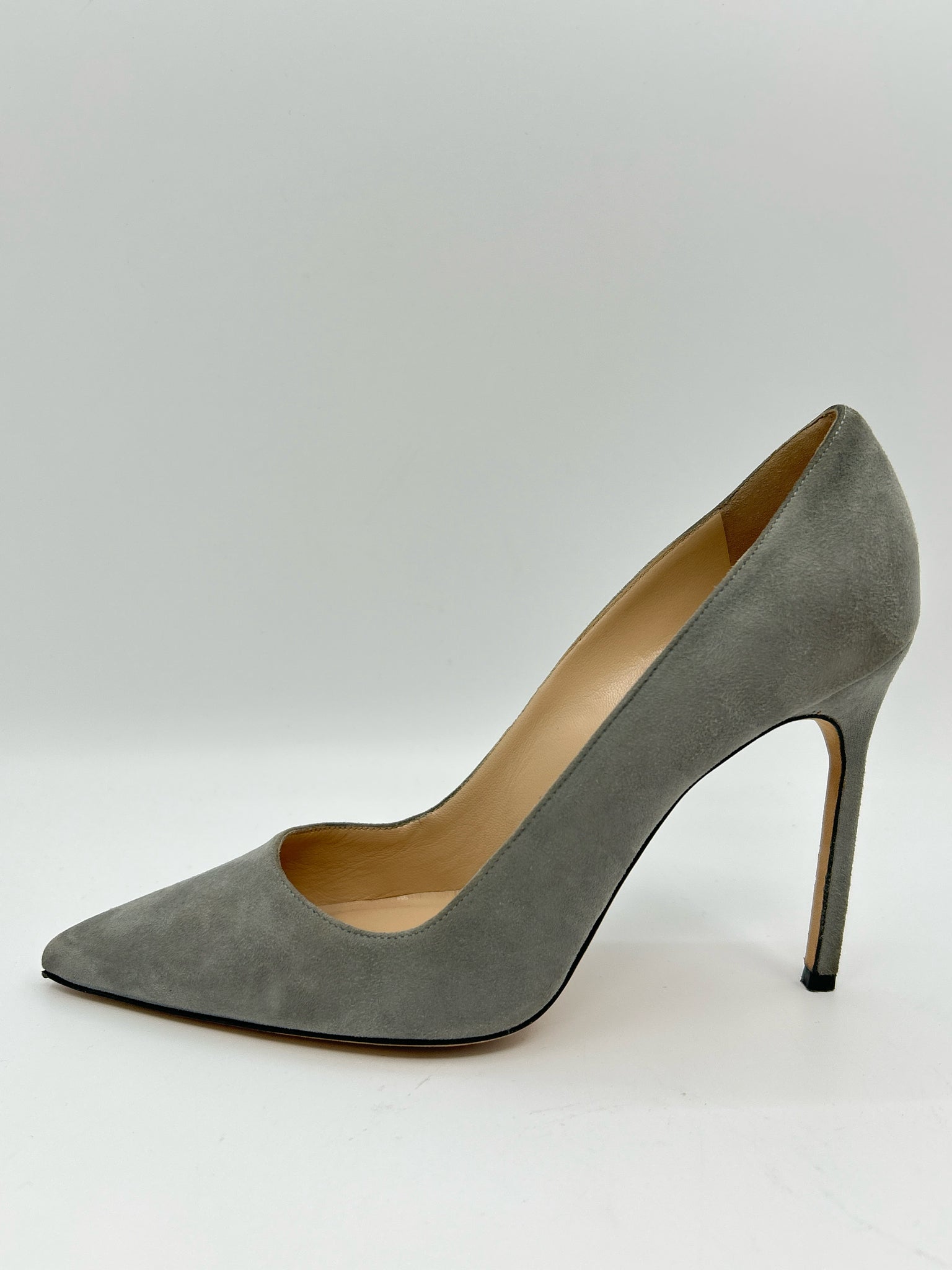 MANOLO BLAHNIK Size 38/8 Gray Women Pumps