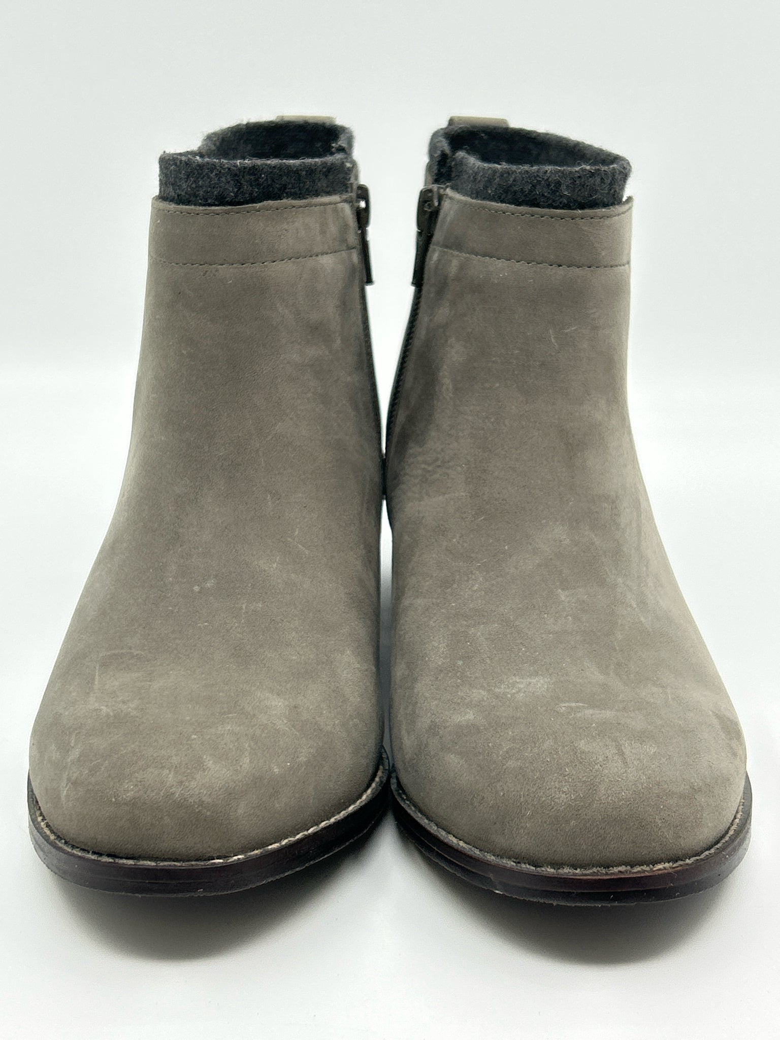 VIONIC Size 7 Grey Women Booties