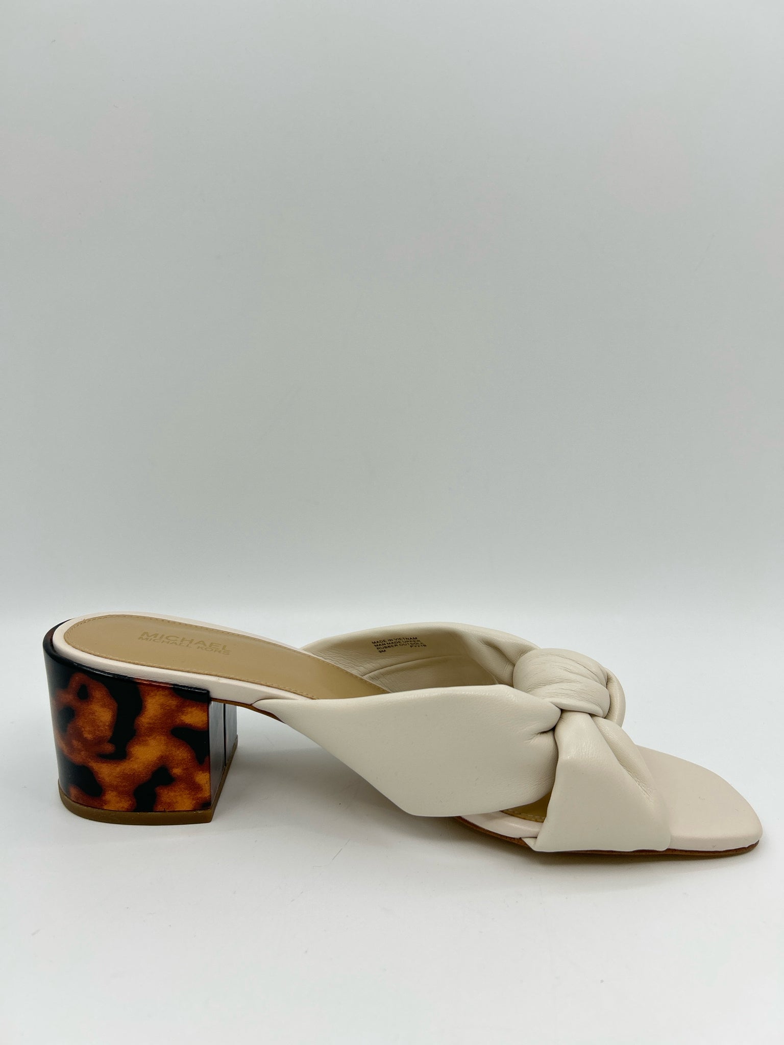 MICHAEL MICHAEL KORS Size 9 Cream Women Sandal