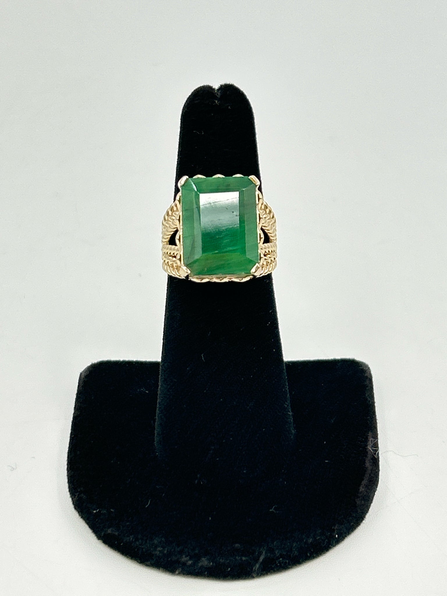 OG INDIA GOLD AND GREEN Ring