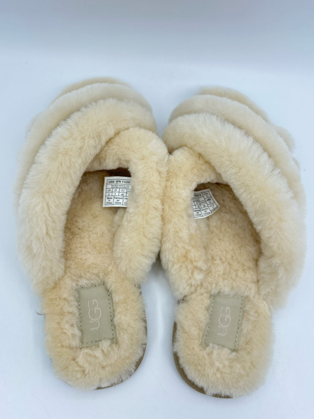 UGG NWOB Size 9 Cream Women Shoes