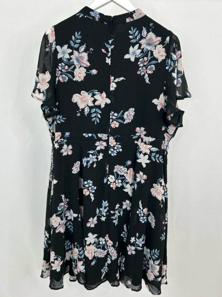 TORRID Women Size 18 Black Floral Dress NWT