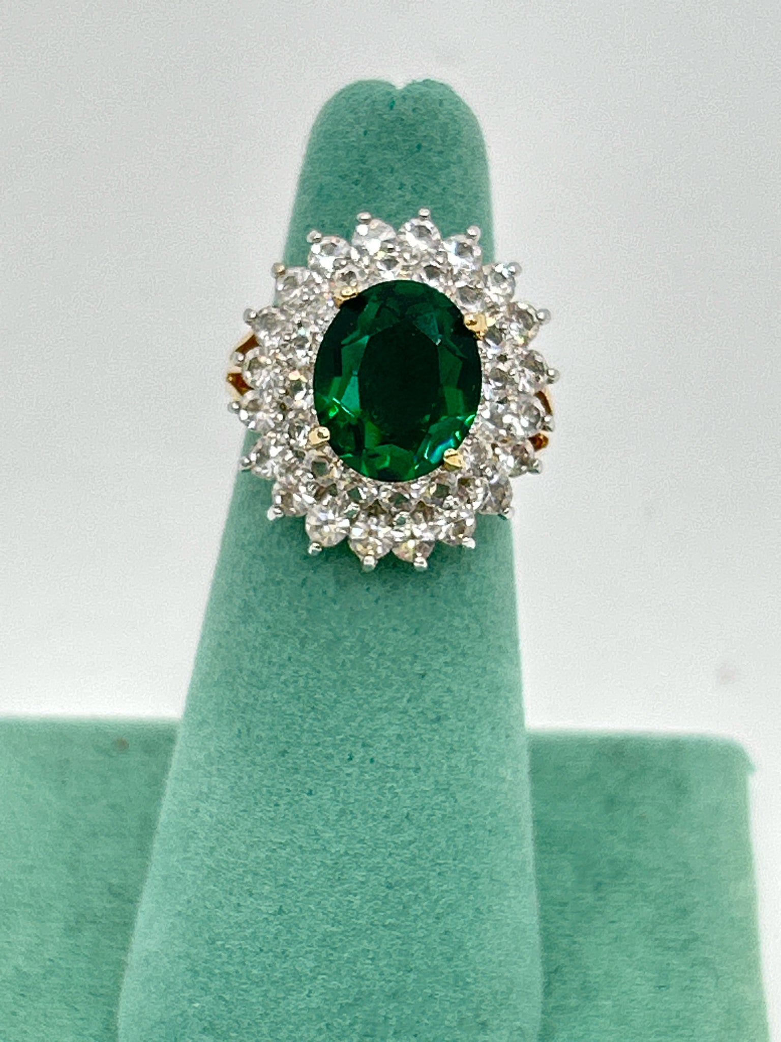 NO BRAND Gold and Green Size 6 Ring