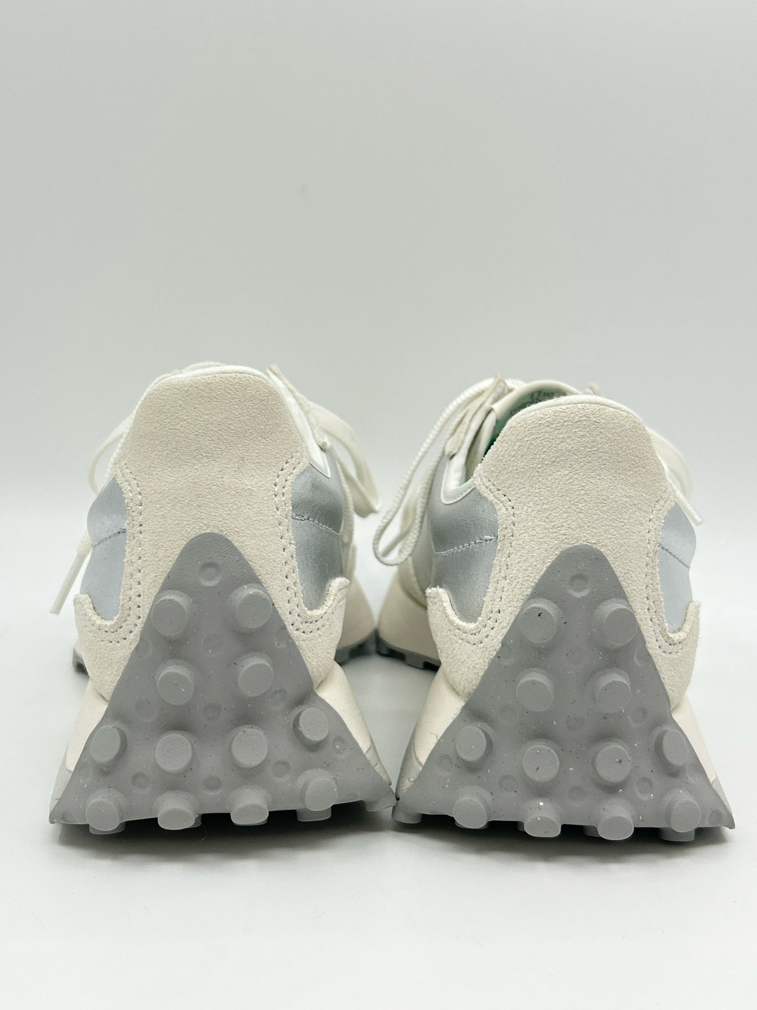NEW BALANCE Size 10.5 WHITE AND SILVER Women Sneakers