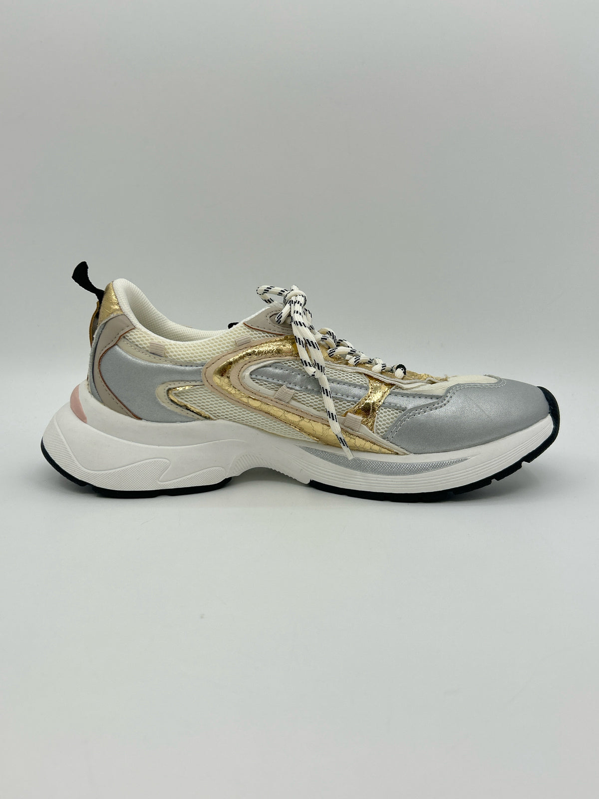 DOLCE VITA Size 9.5 off white Women Sneakers