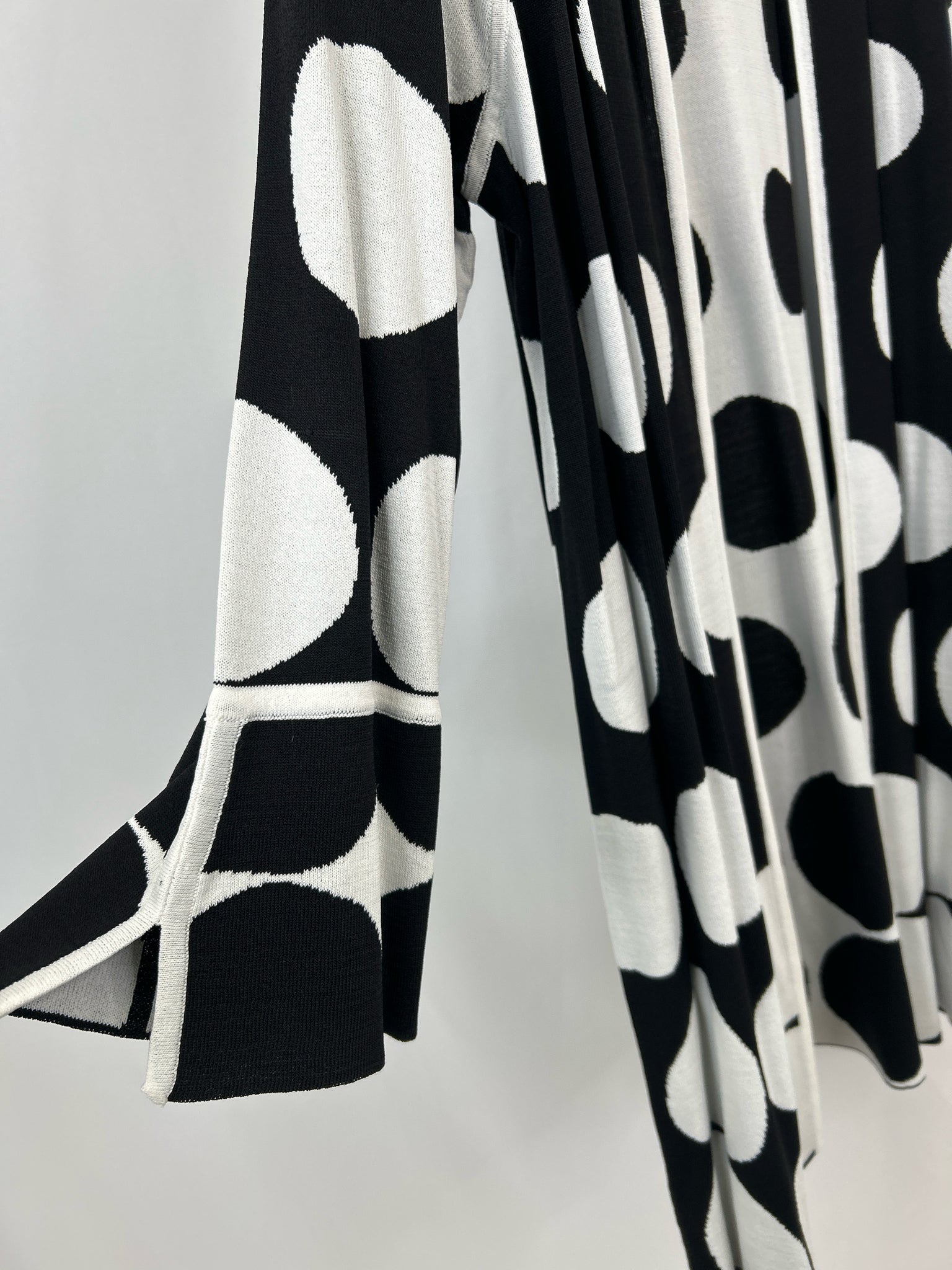 CHICO'S Size XL Black and White Women Cardigan