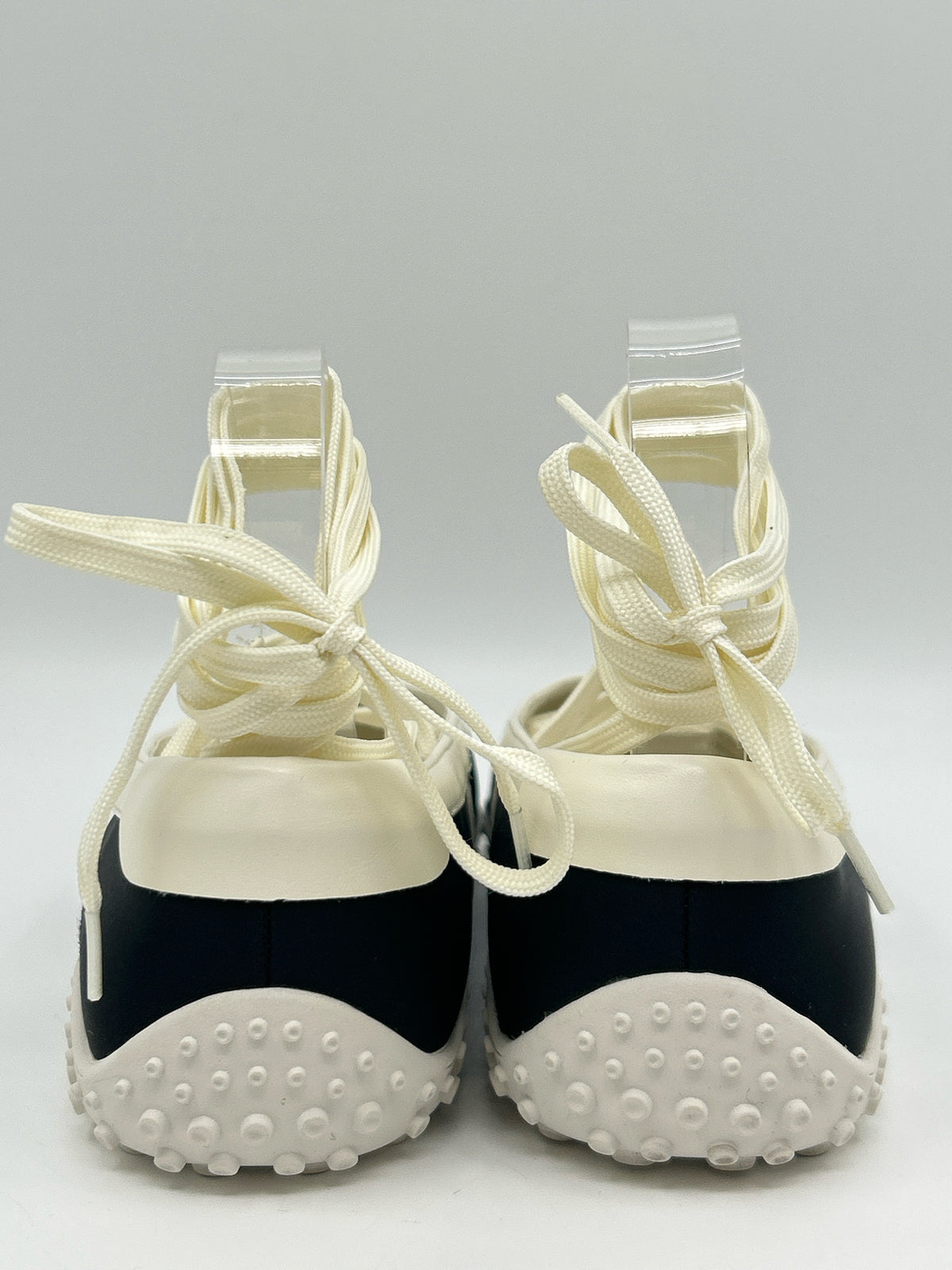 COCONUTS Size 8 Black and White Women Flats