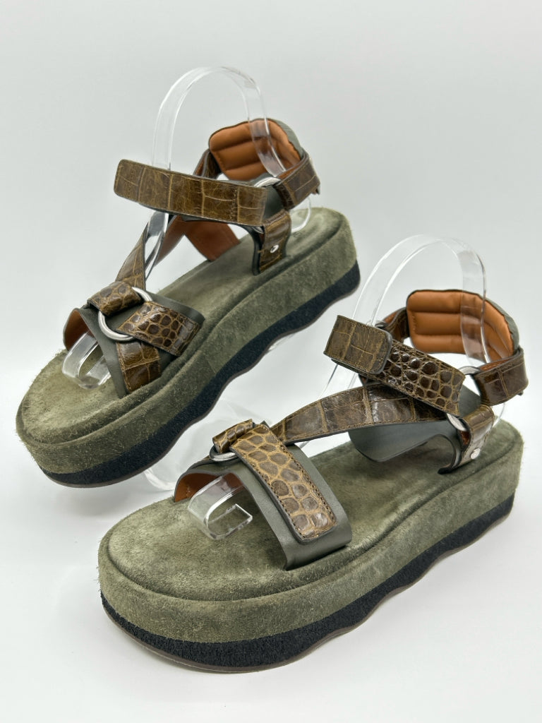 CHLOE Size 39 Brown and Green Women's Sandal