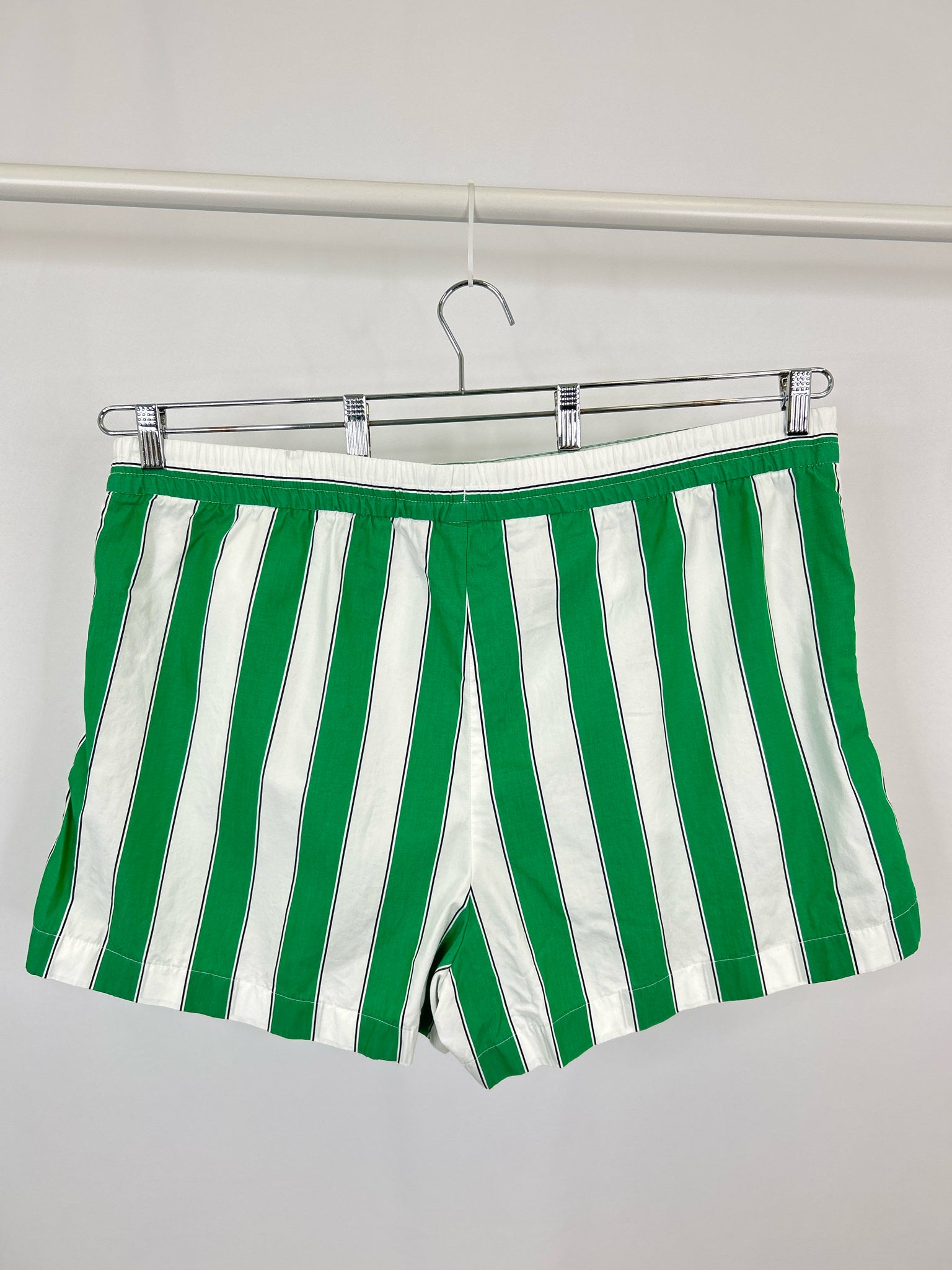 GAP Size XXL GREEN AND WHITE Women 2-Piece w/shorts