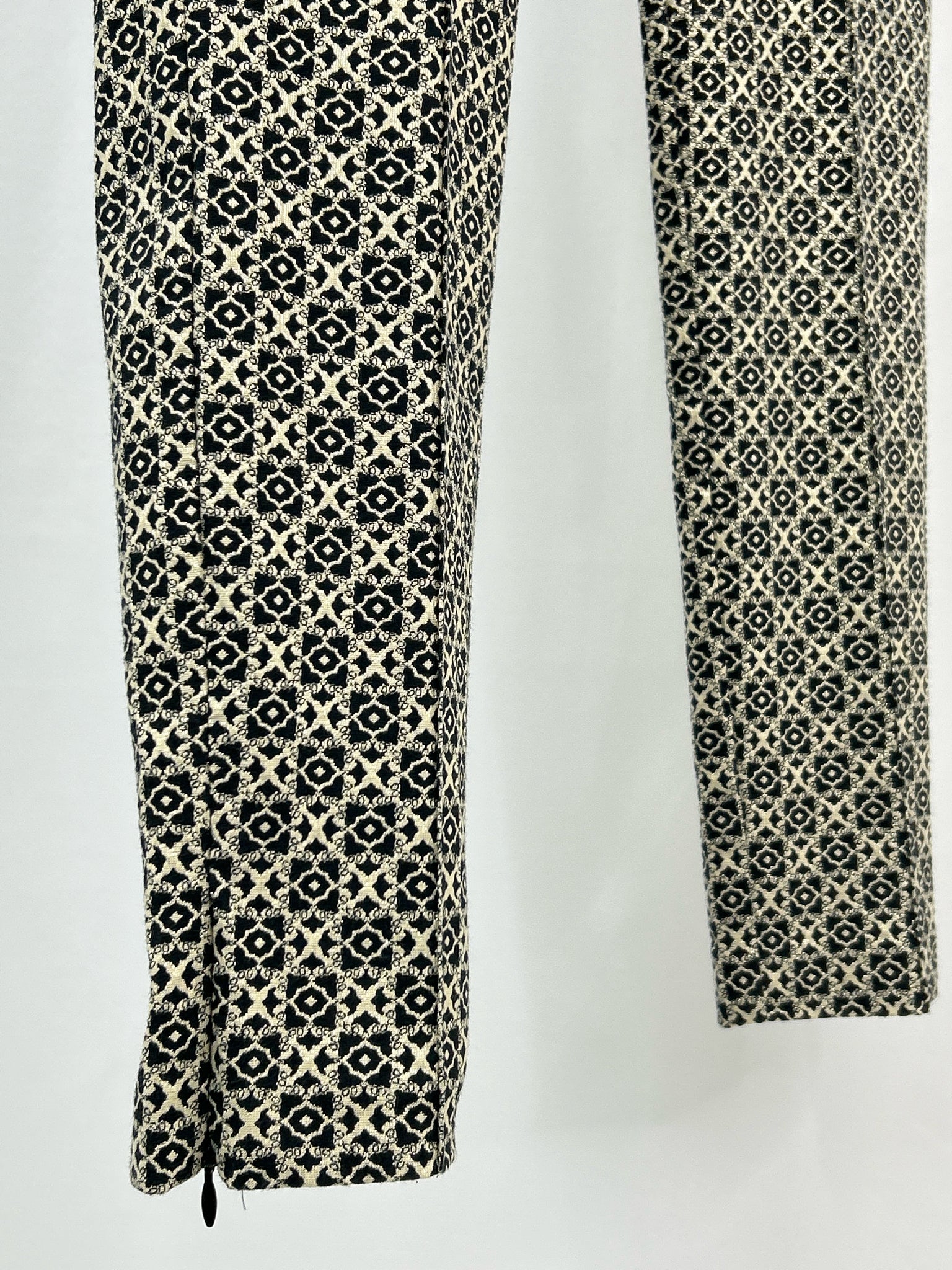 JOSEPH RIBKOFF Size 10 BLACK & GOLD Women Pants
