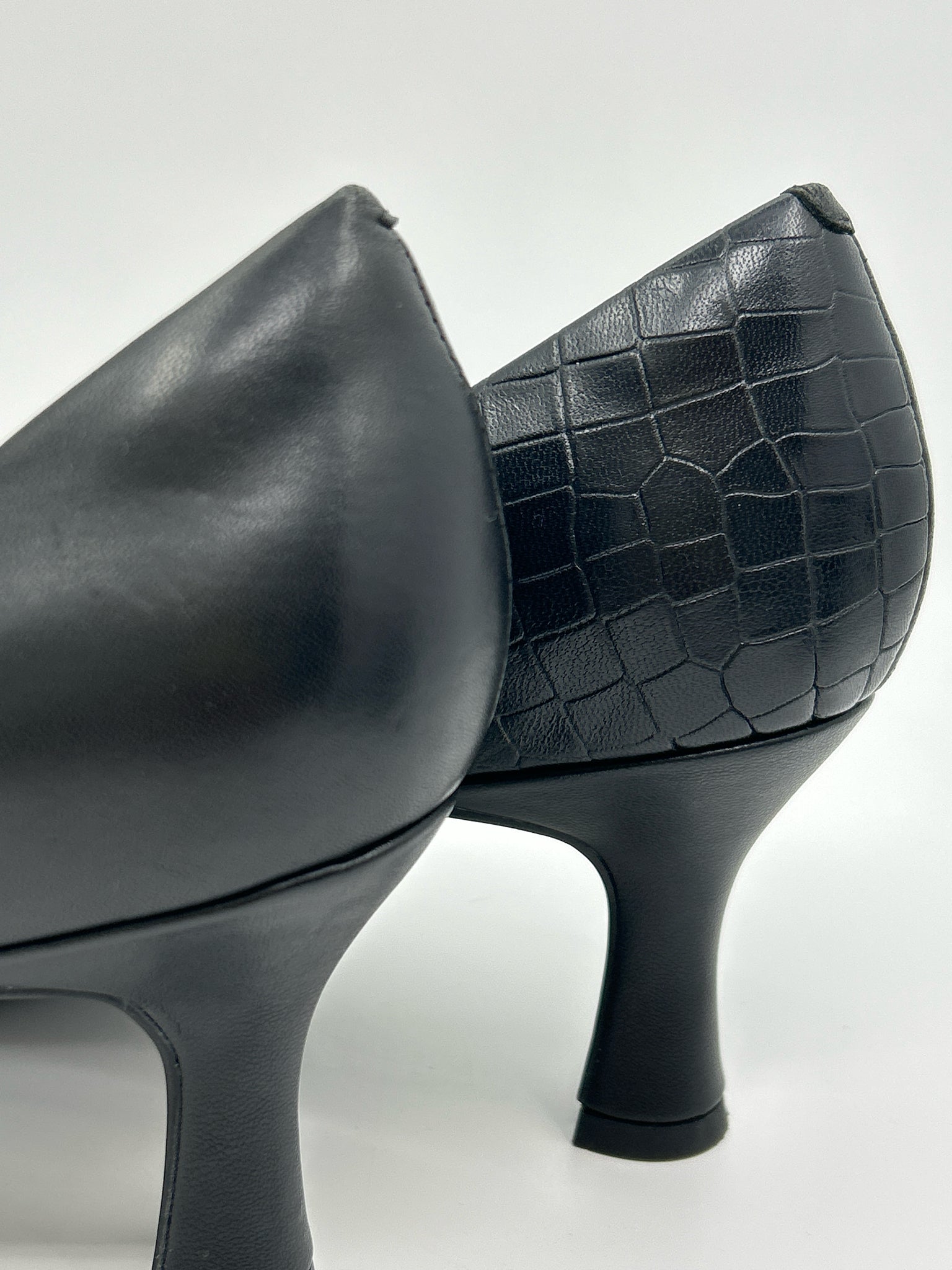 CLARKS Size 9 Black Women Pumps