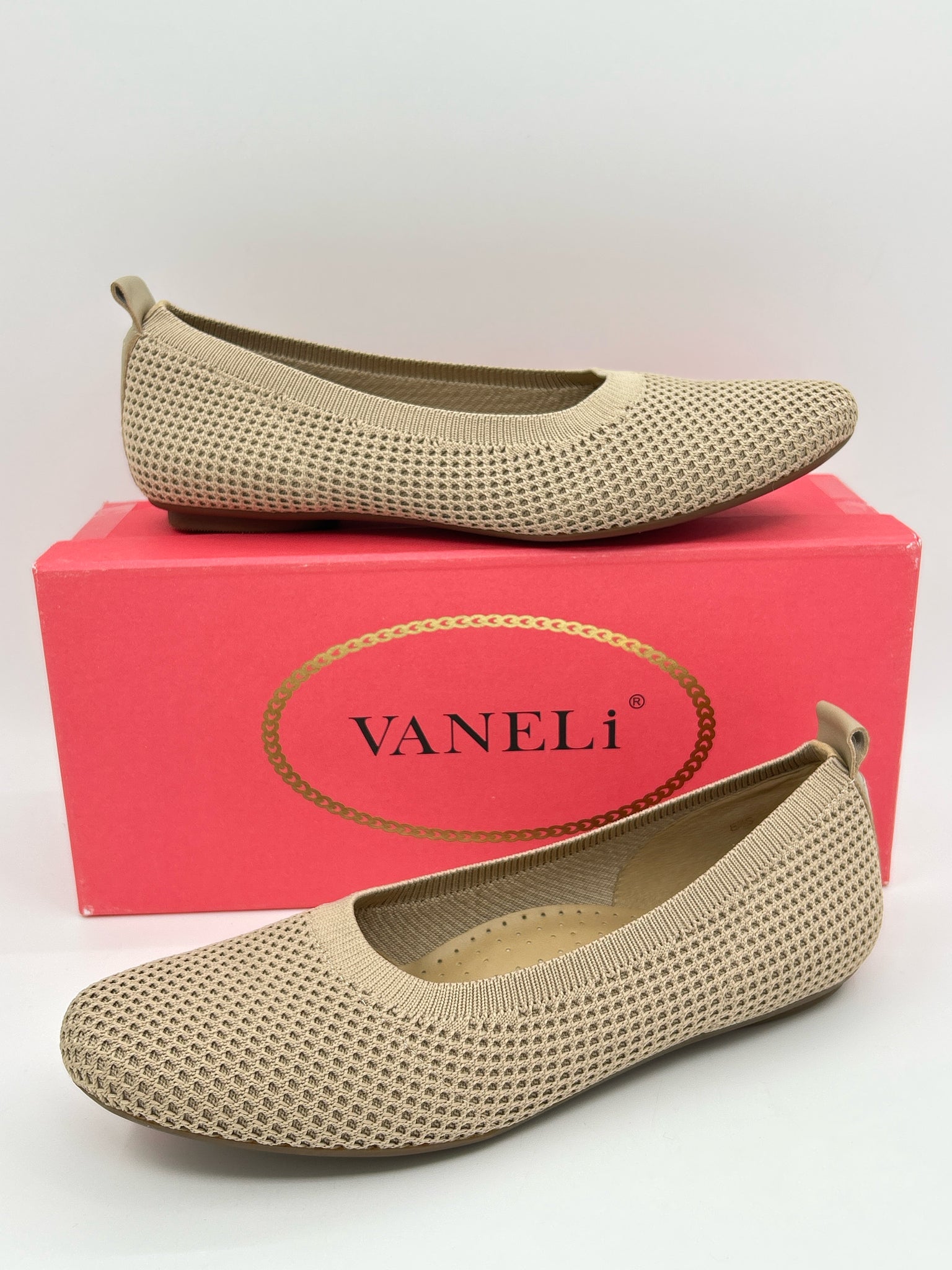 VANELI Size 8.5 Beige Women Flats