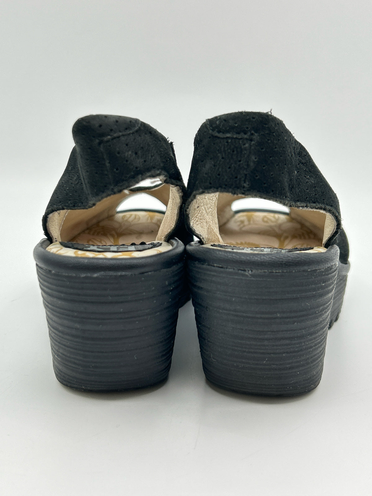 FLY LONDON Size 36/6 Black Women Sandal