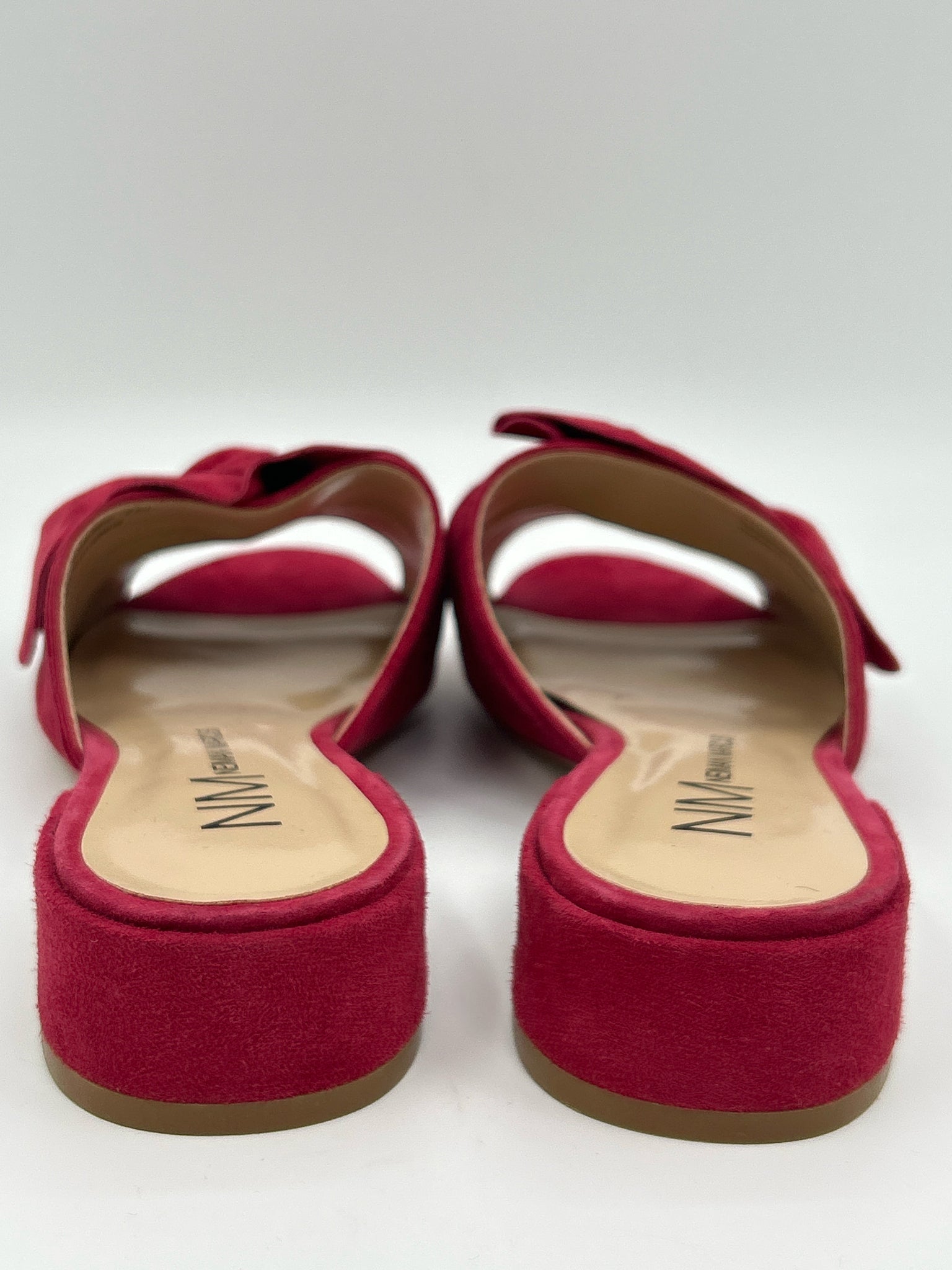 NEIMAN MARCUS NWOB Size 8B Red Women Sandal